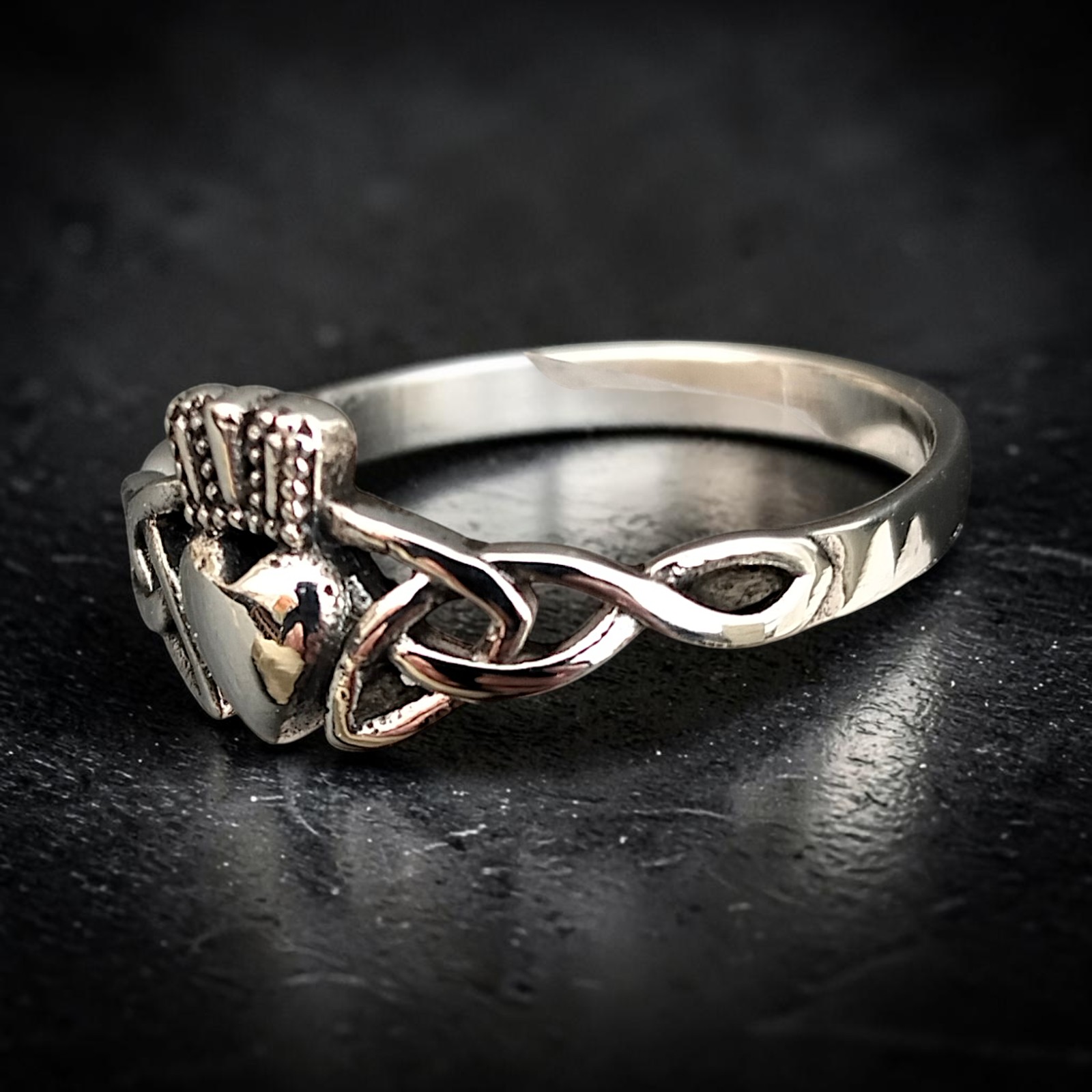 Filigraner Ring Claddagh mit Herz Krone Hände - 925 Sterling Silber