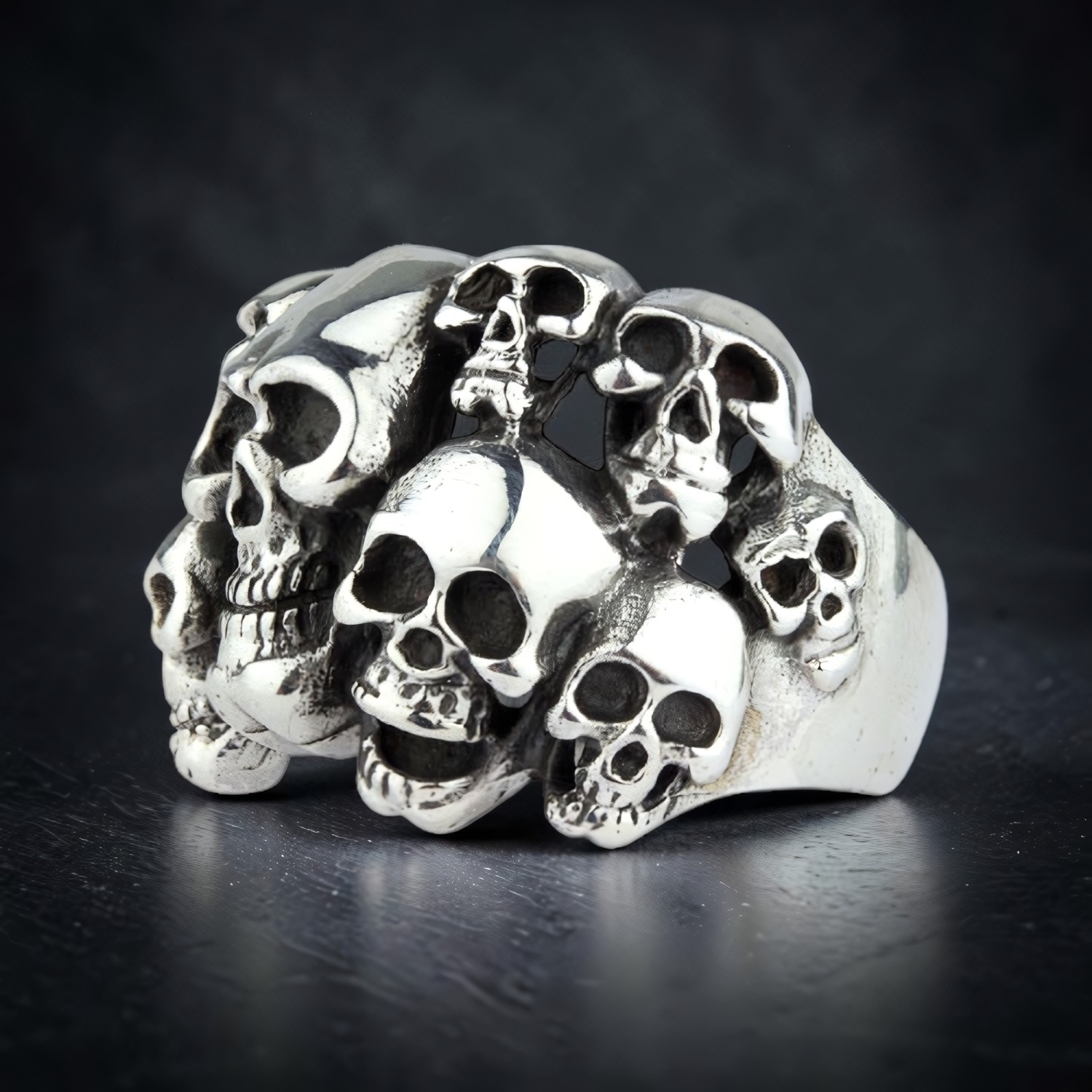 Ring Skulls aus Edelstahl – Toms-Silver Schmuck