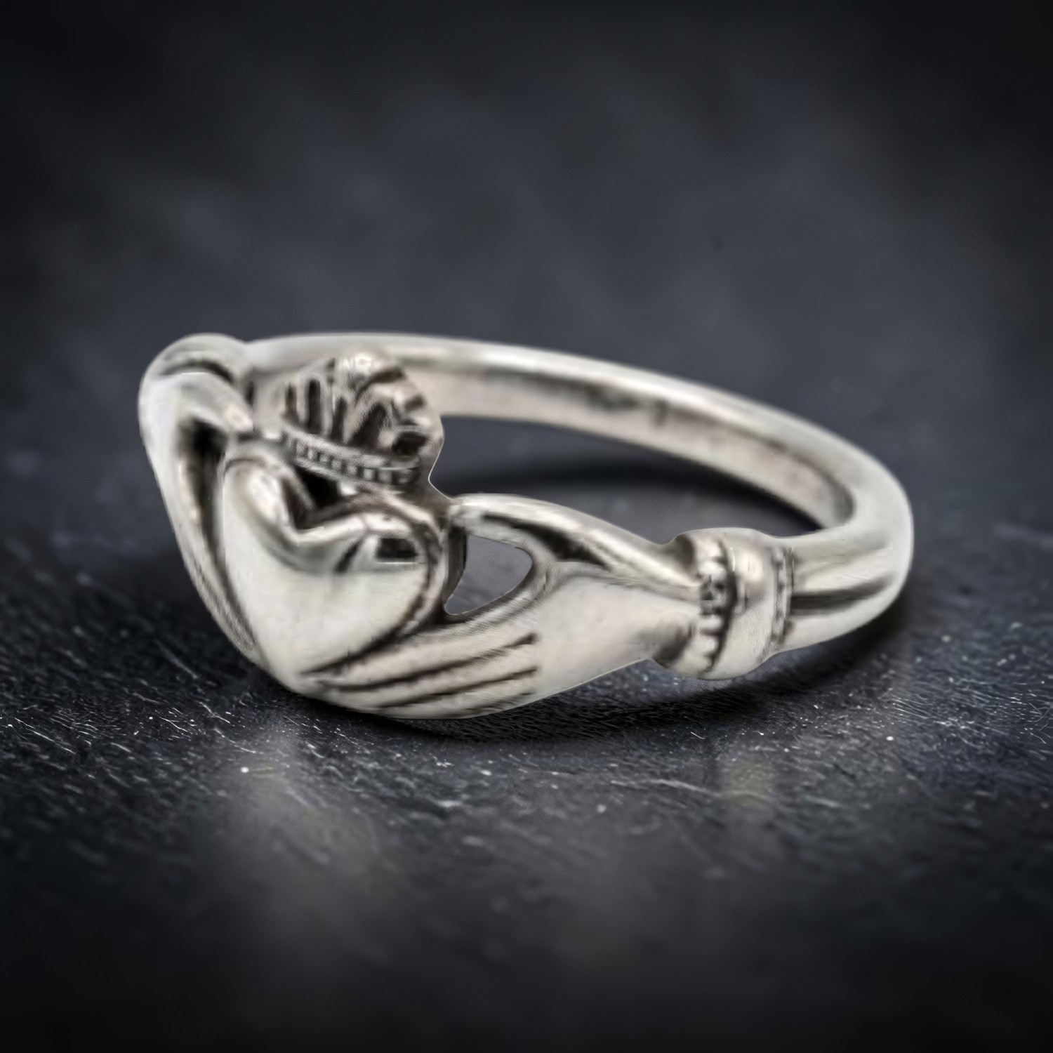 Ring Claddagh aus Edelstahl – Toms-Silver Schmuck