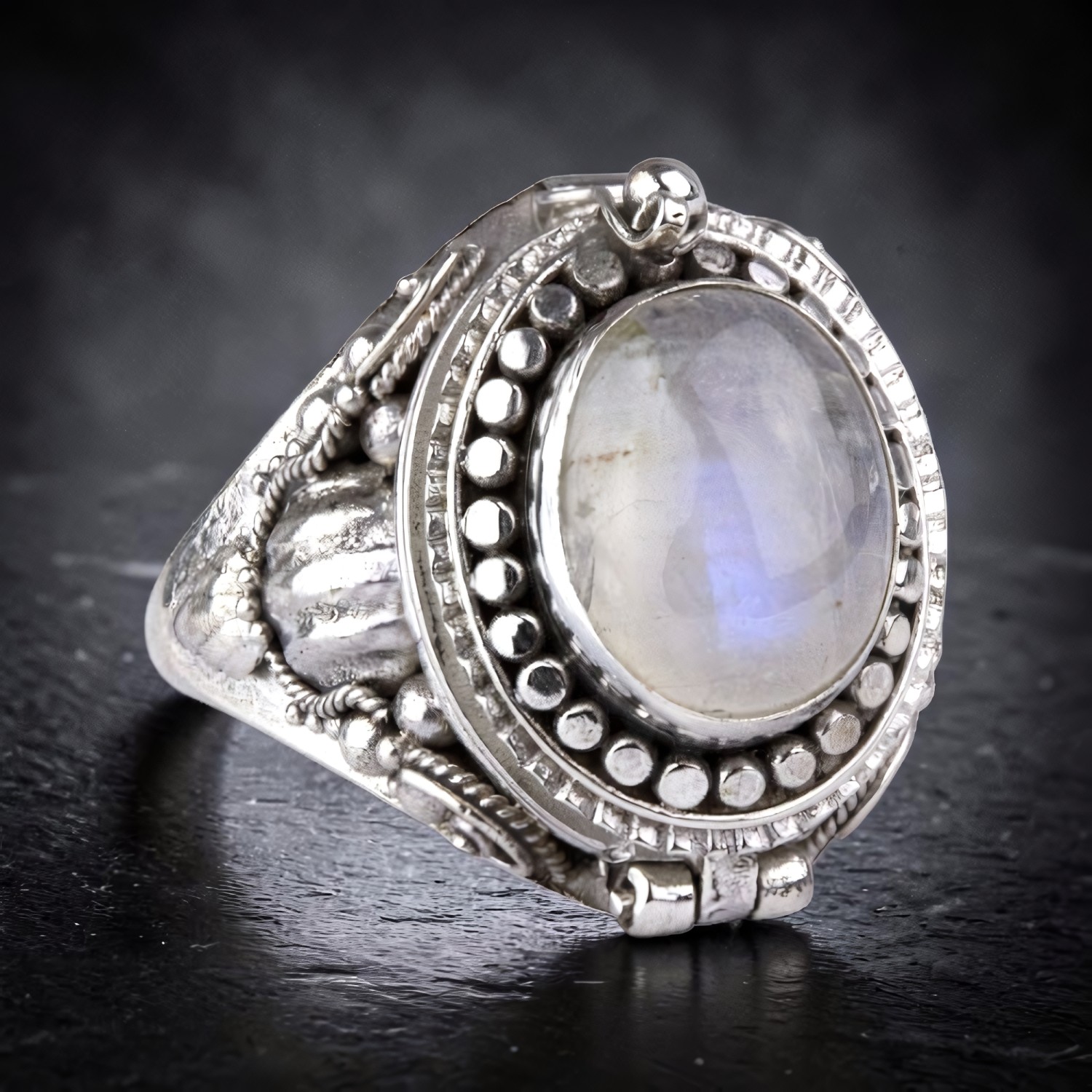 Giftring mit Regenbogenmondstein aus 925 Silber – Toms-Silver Schmuck
