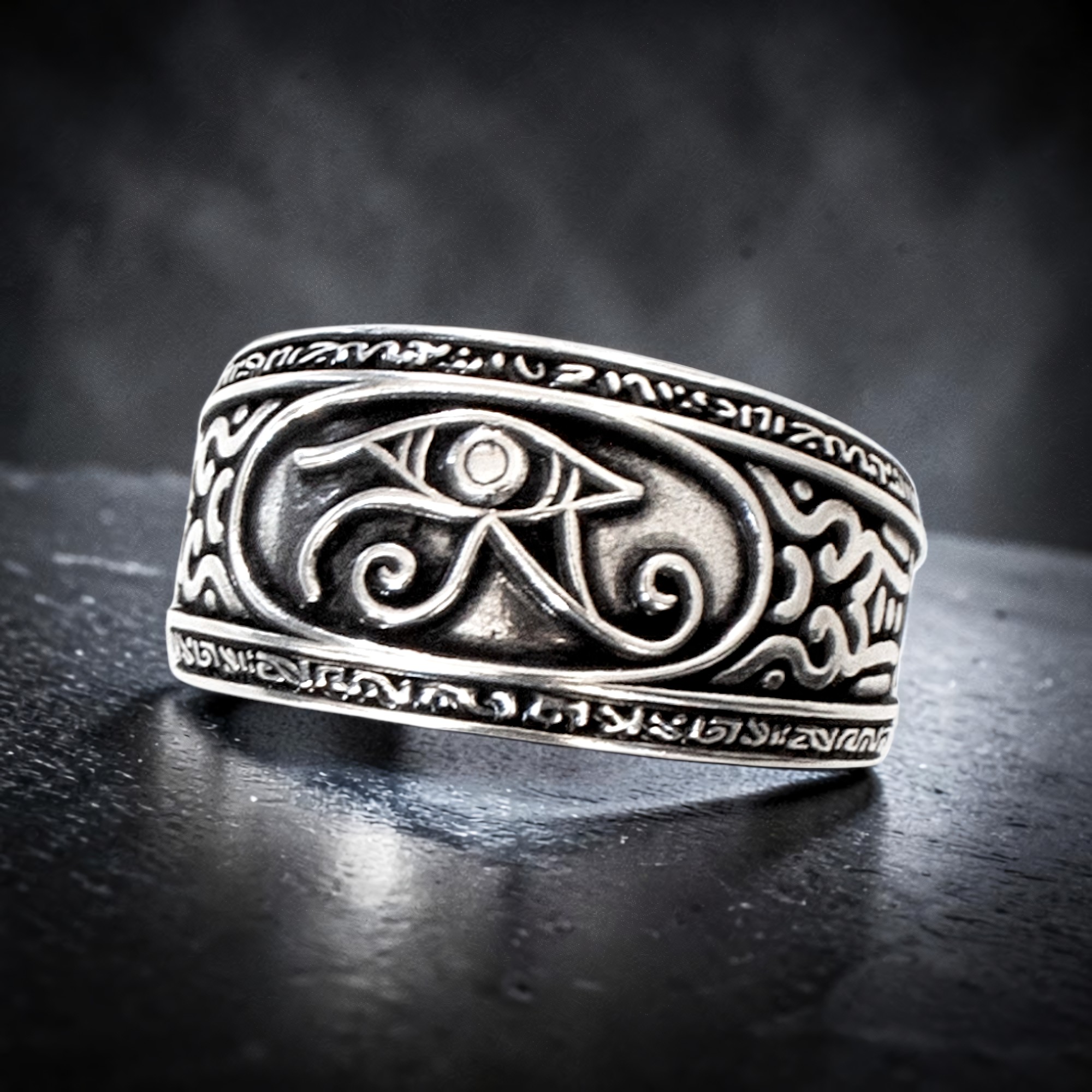 Ring Auge des Horus aus Edelstahl – Toms-Silver Schmuck
