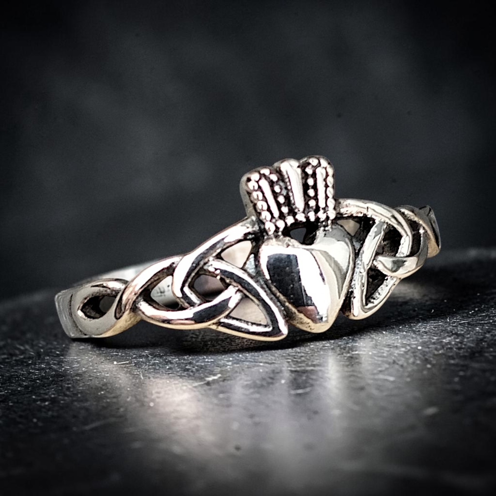 Filigraner Ring Claddagh mit Herz Krone Hände - 925 Sterling Silber