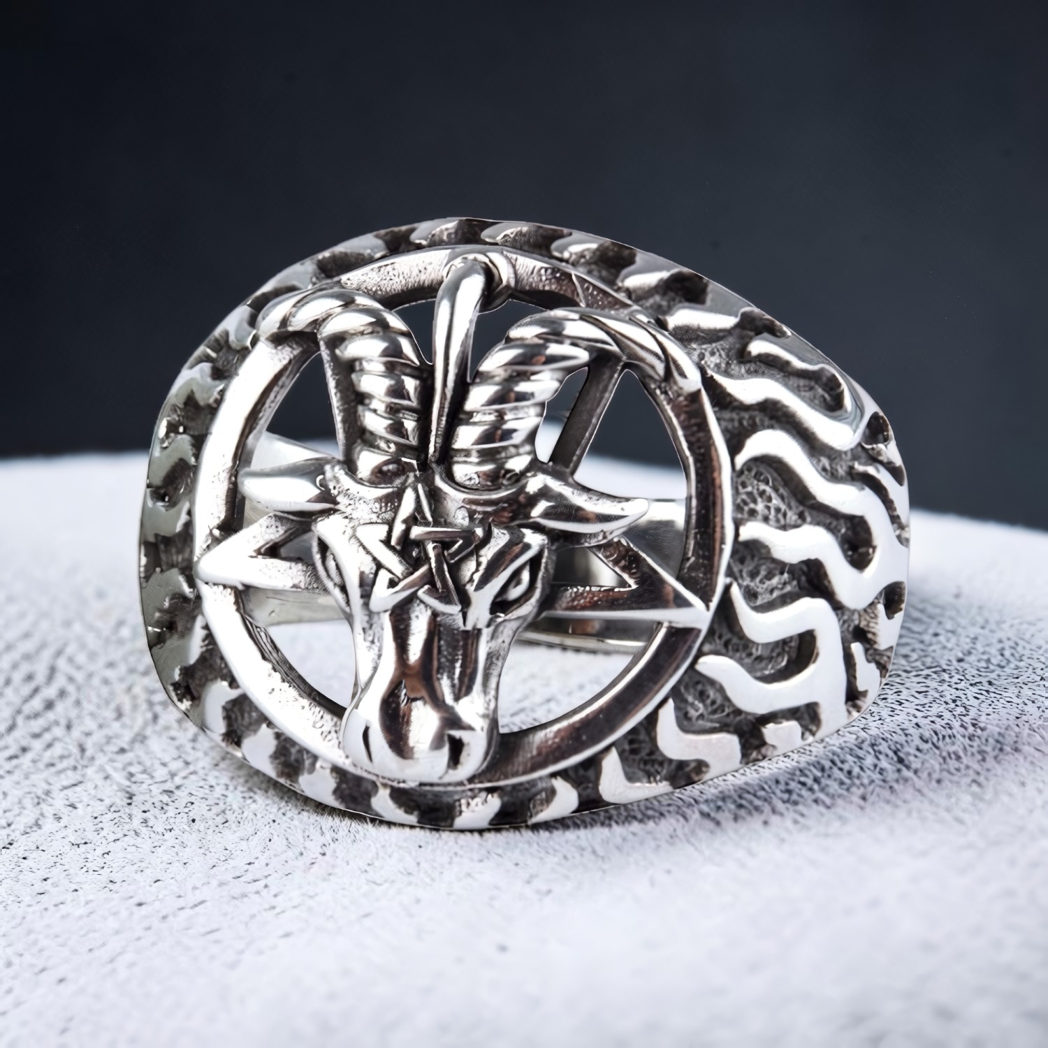 Ring Ram Skull aus Edelstahl – Toms-Silver Schmuck