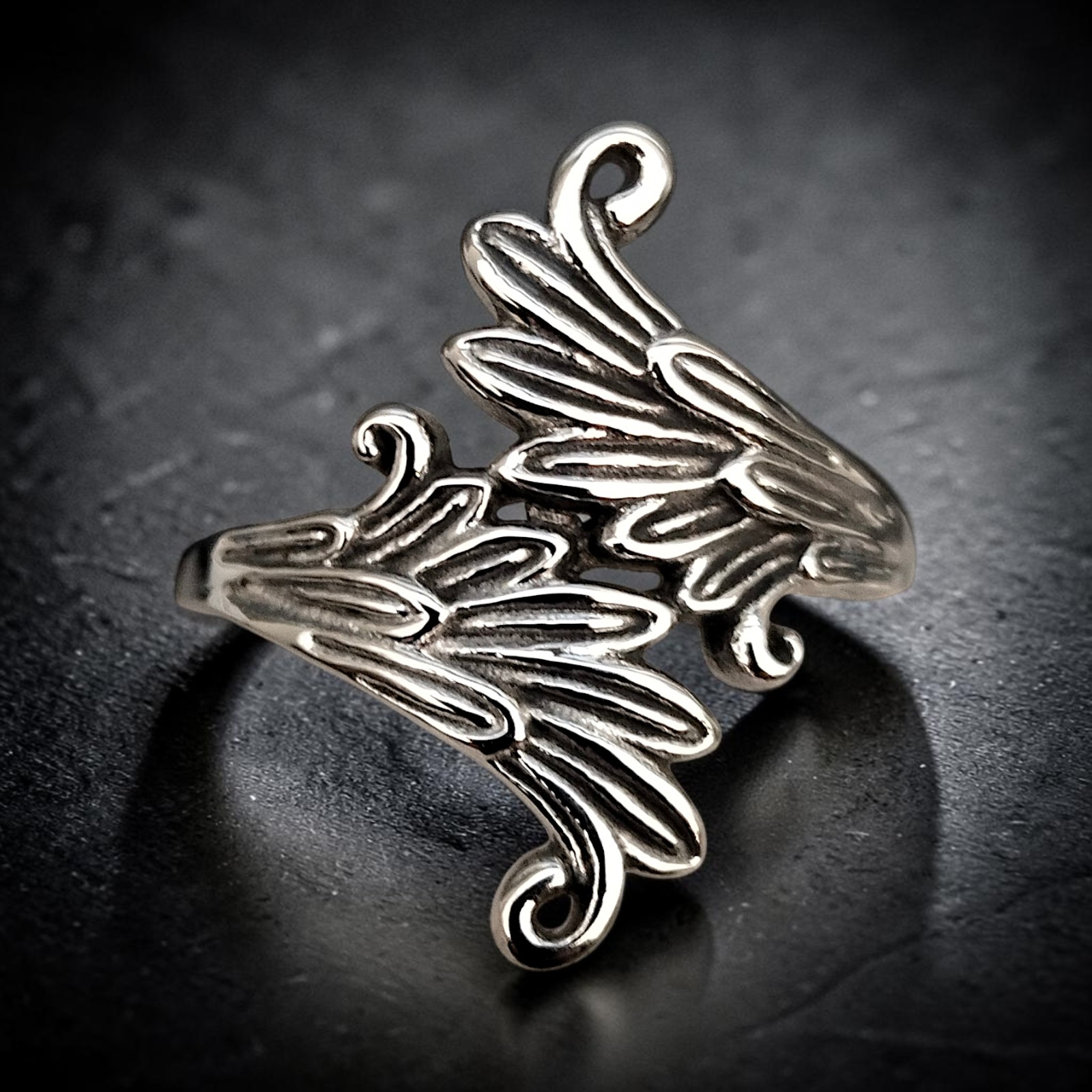 Ring Mirrored Wings aus Edelstahl, silberfarben