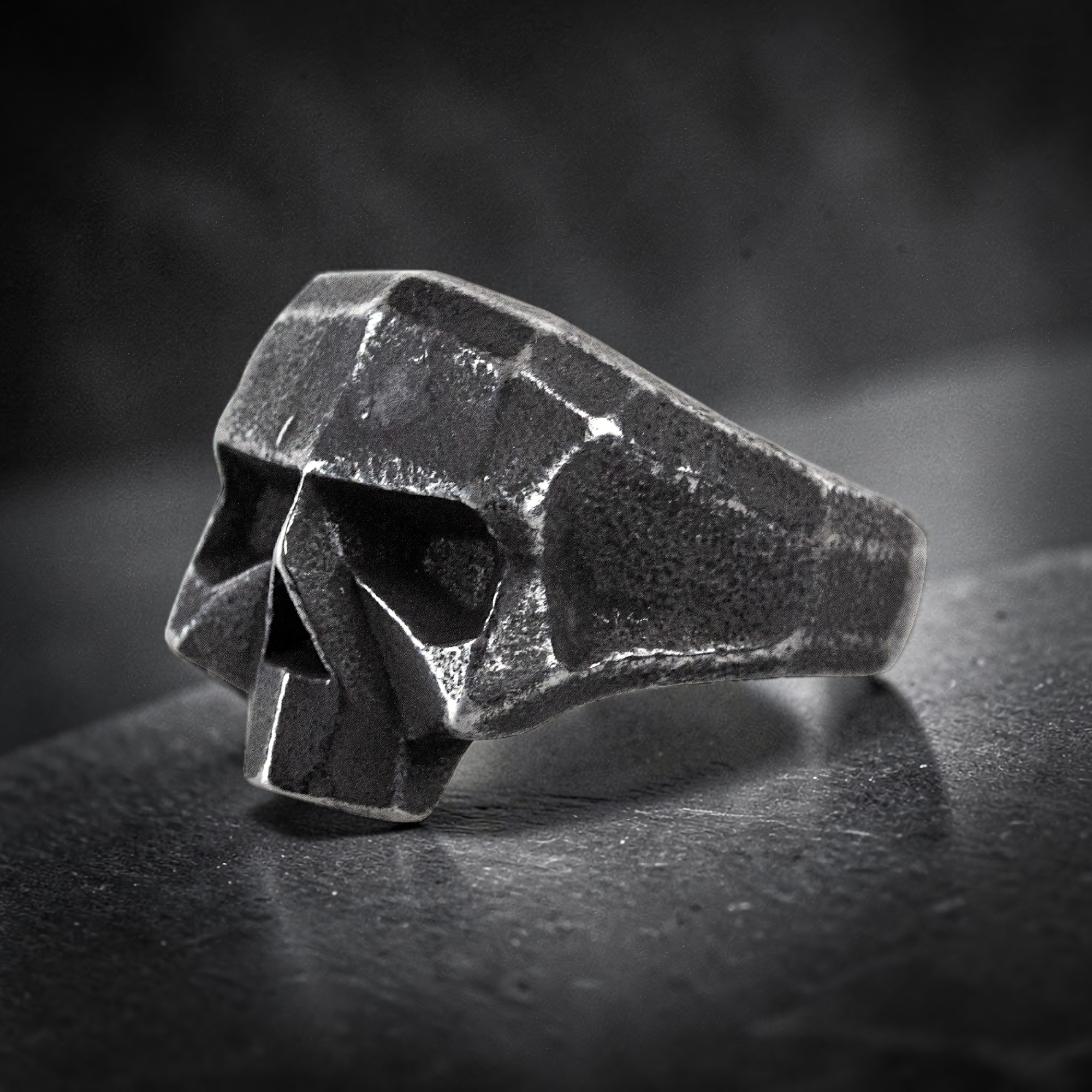 Ring Dirty Skull aus Edelstahl – Toms-Silver Schmuck