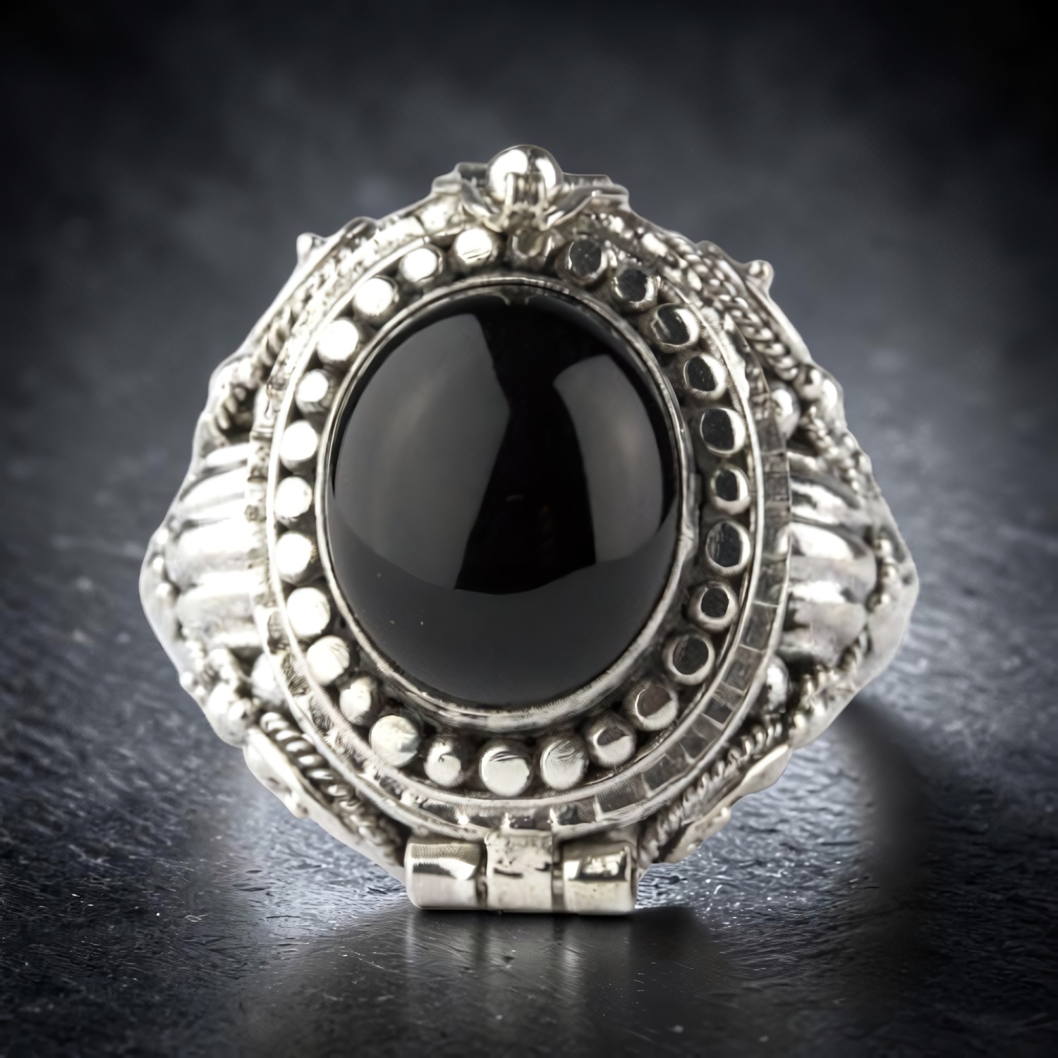 Giftring mit Onyx aus 925 Silber – Toms-Silver Schmuck