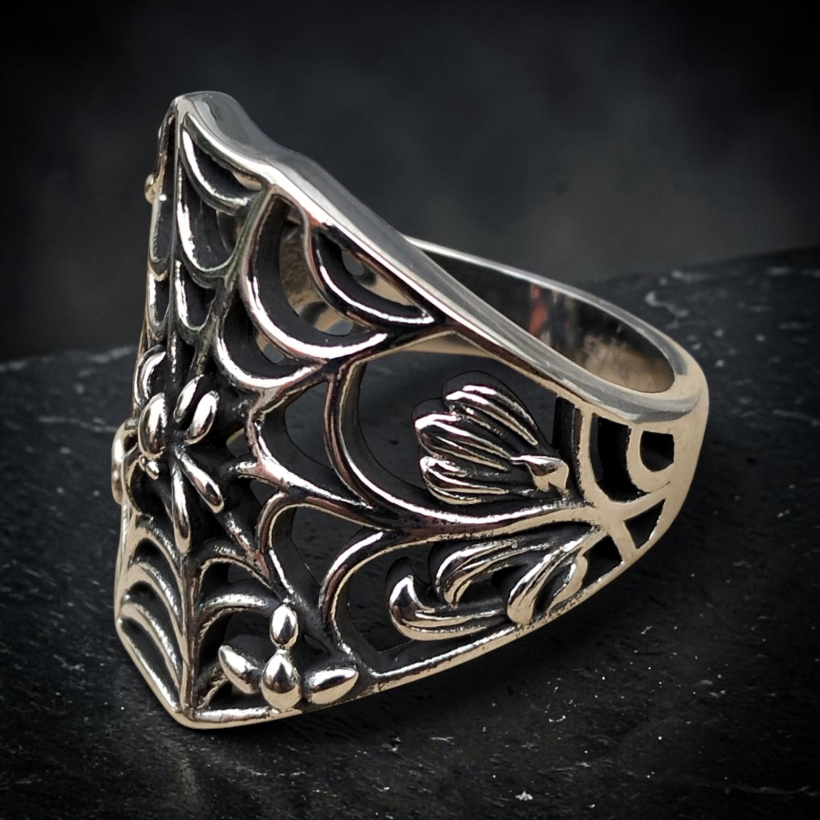 Ring Spinnennetz aus Edelstahl, silberfarben