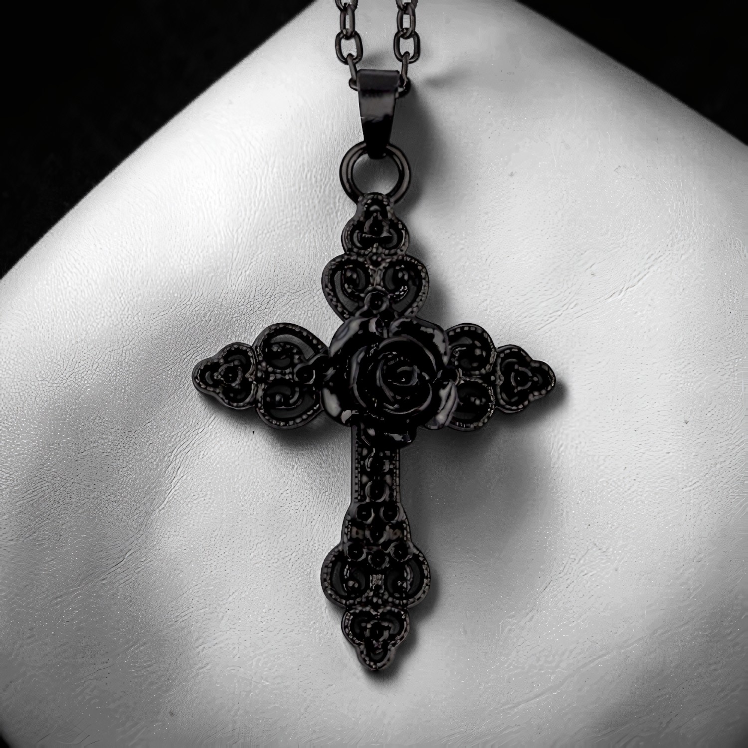 Anhänger Black Rose Cross inkl. Kette