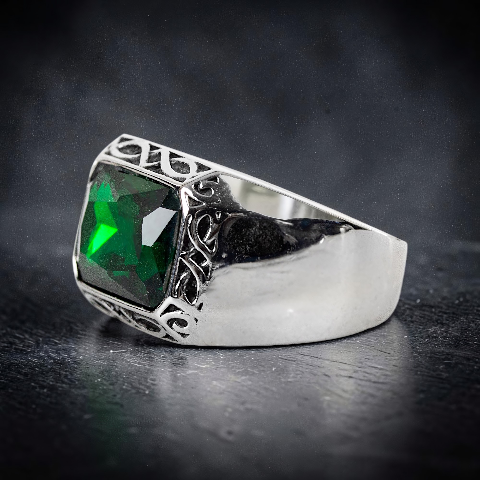 Ring Sparkling Green aus Edelstahl – Toms-Silver Schmuck
