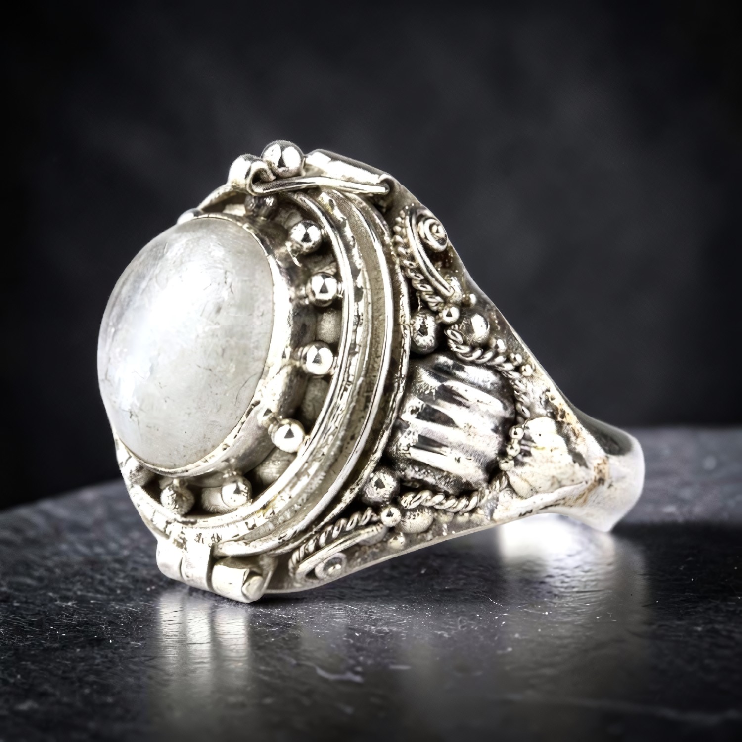 Giftring mit Regenbogenmondstein aus 925 Silber – Toms-Silver Schmuck