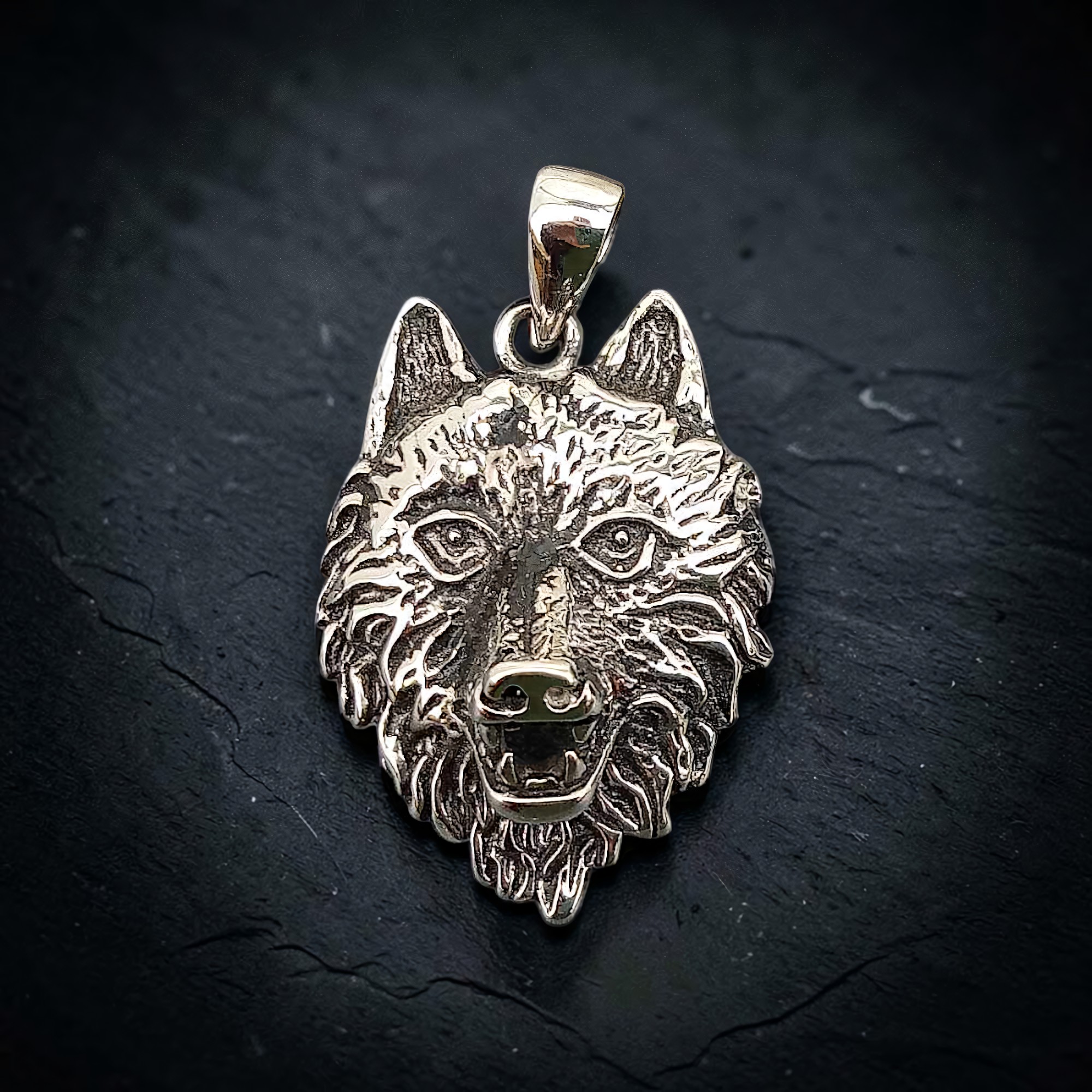 Wolf Anhänger Wolfskopf aus Edelstahl