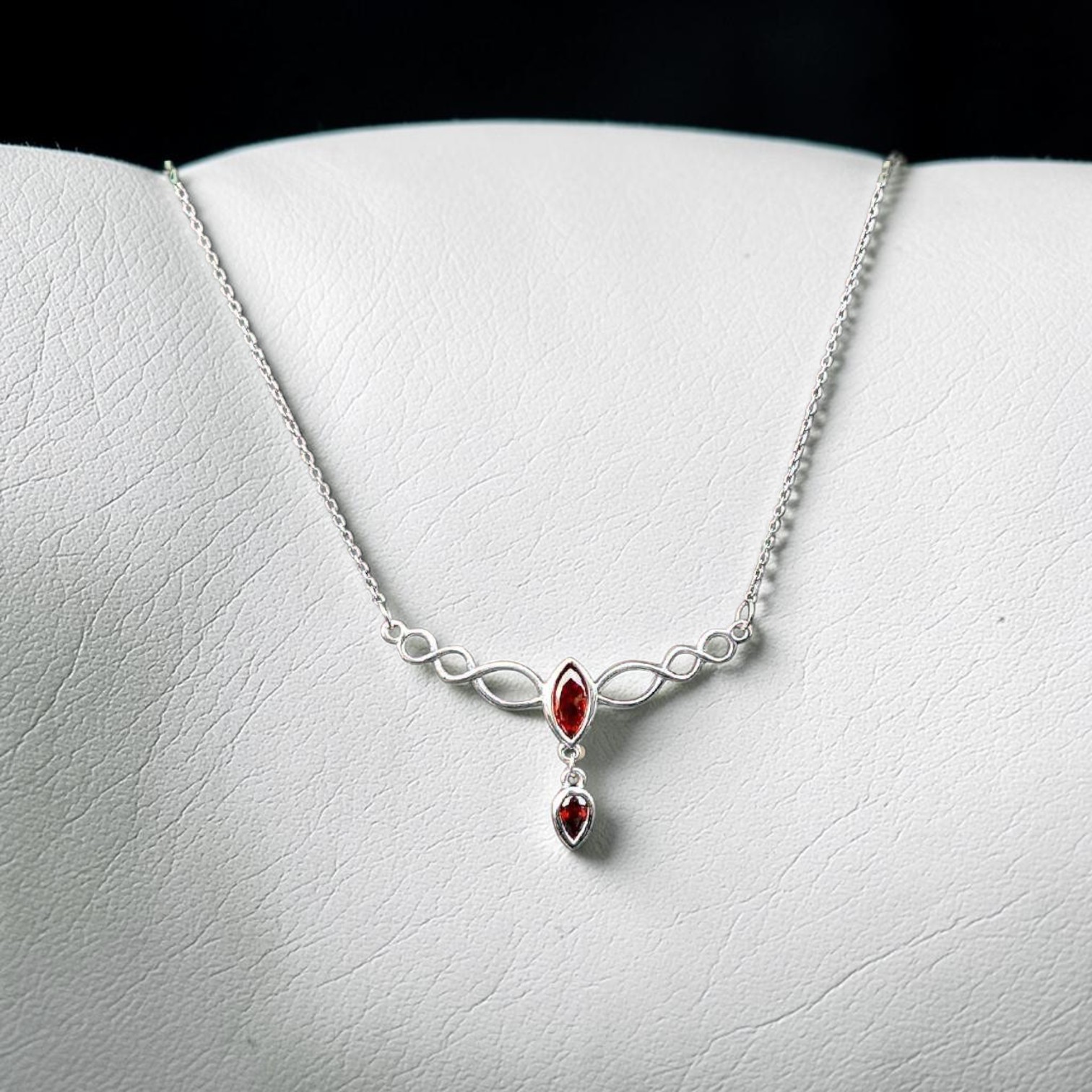 Halskette Ornament silber mit roten Steinen 925 Sterling Collier mit Zirkonia