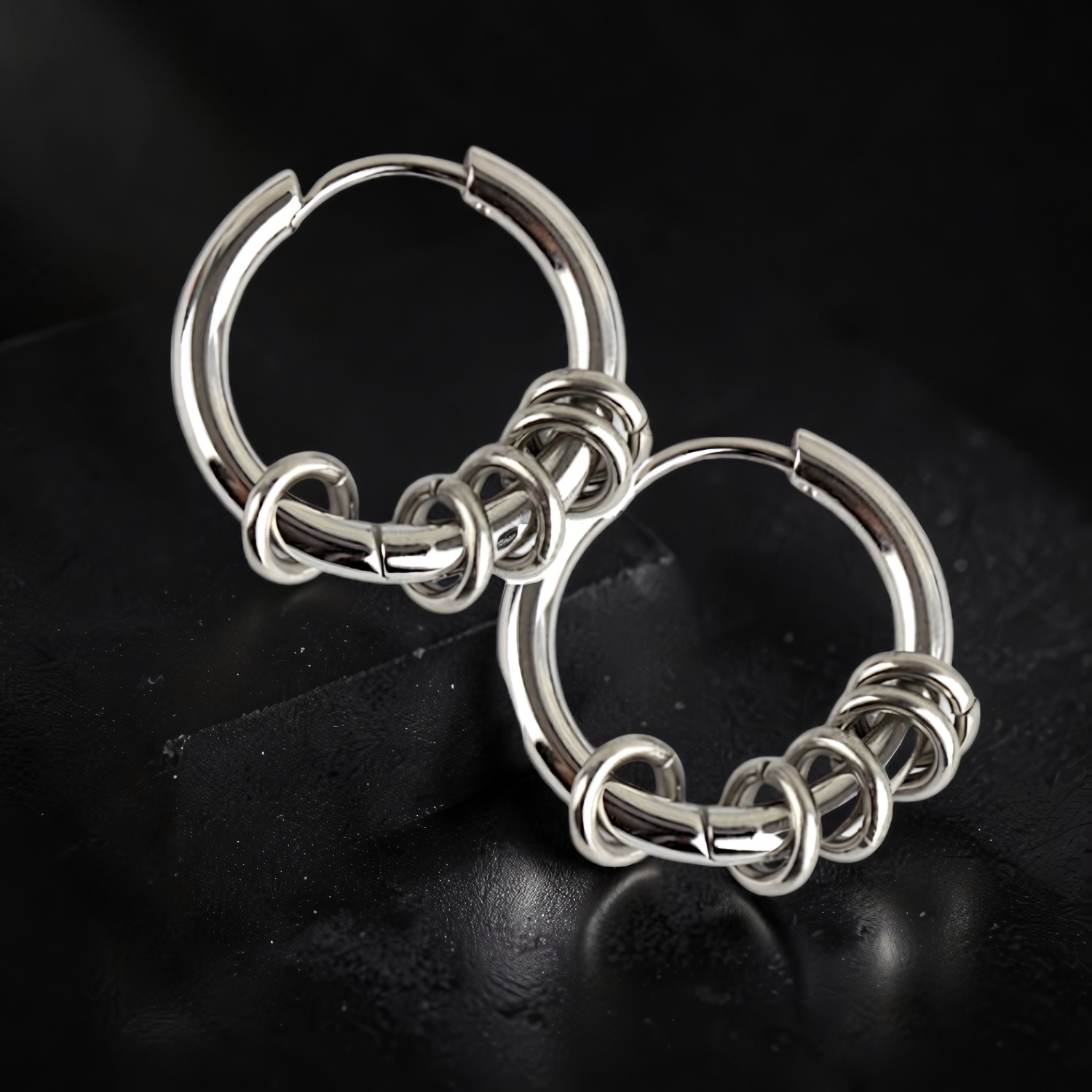 Edelstahl-Klappcreole Rings' Hoop mit Ringen – weitere Ansicht