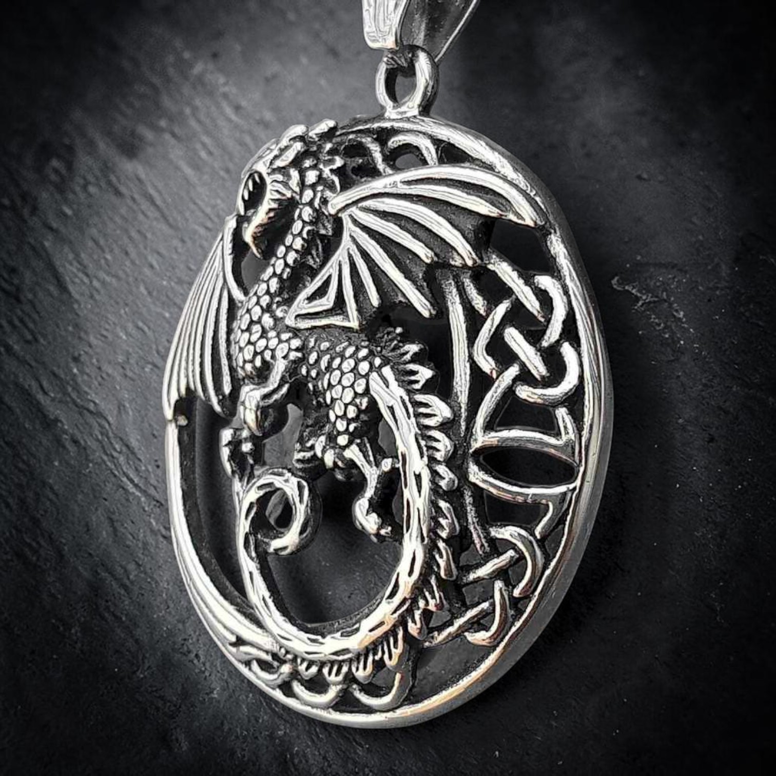 Drachen Anhänger mit keltischen Knoten Drachen-Amulett aus Edelstahl