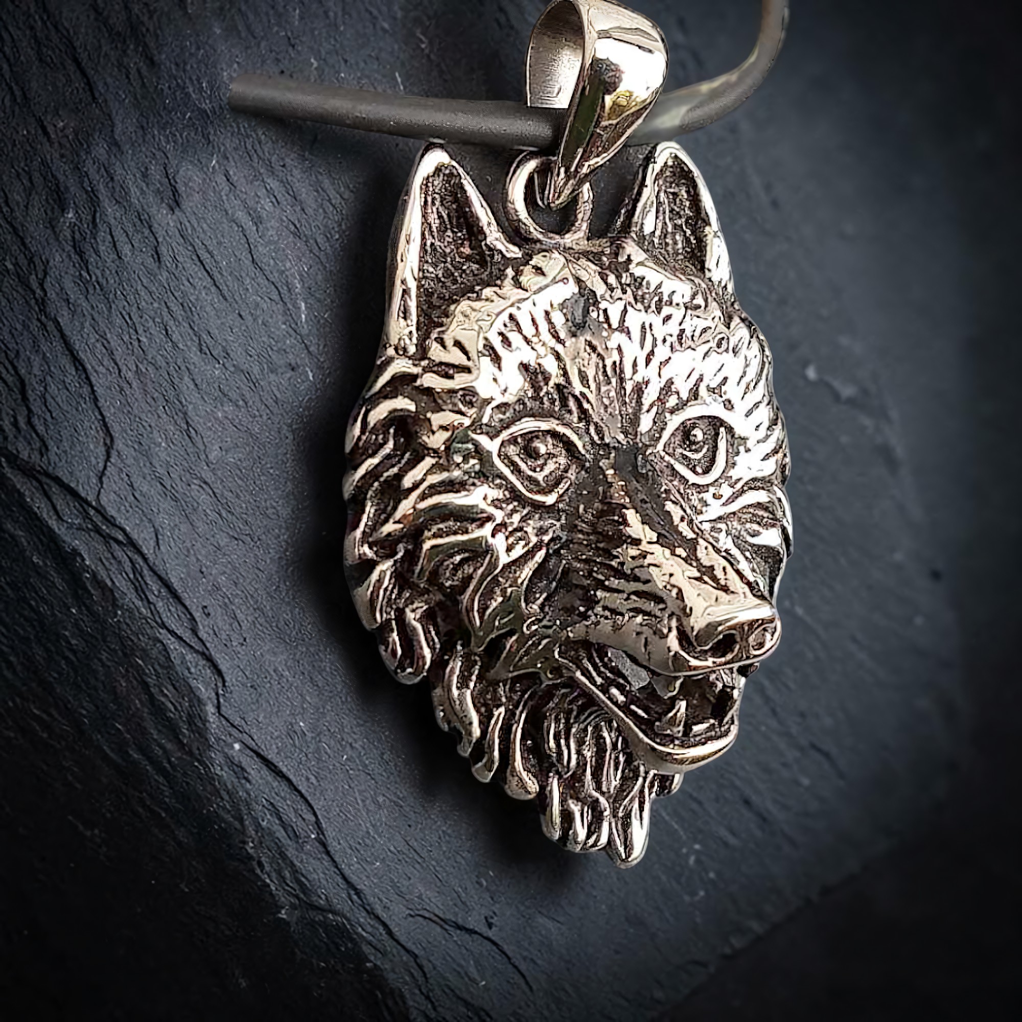 Wolf Anhänger Wolfskopf aus Edelstahl
