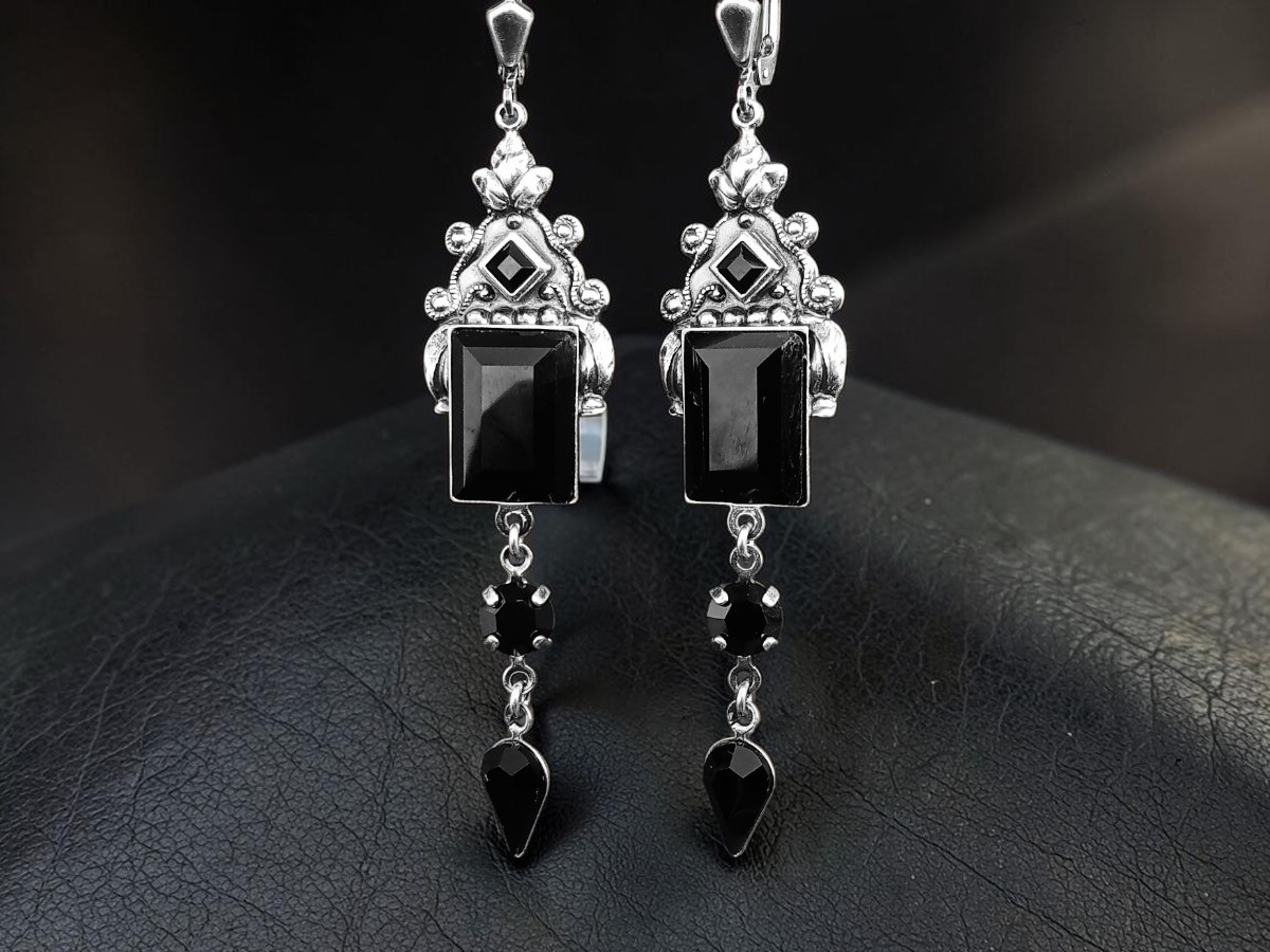 ohrringe-silber-schwarze-steine-schnoerkel-ohrhaenger-gothic-art-deco-kk1556020_05 (2)