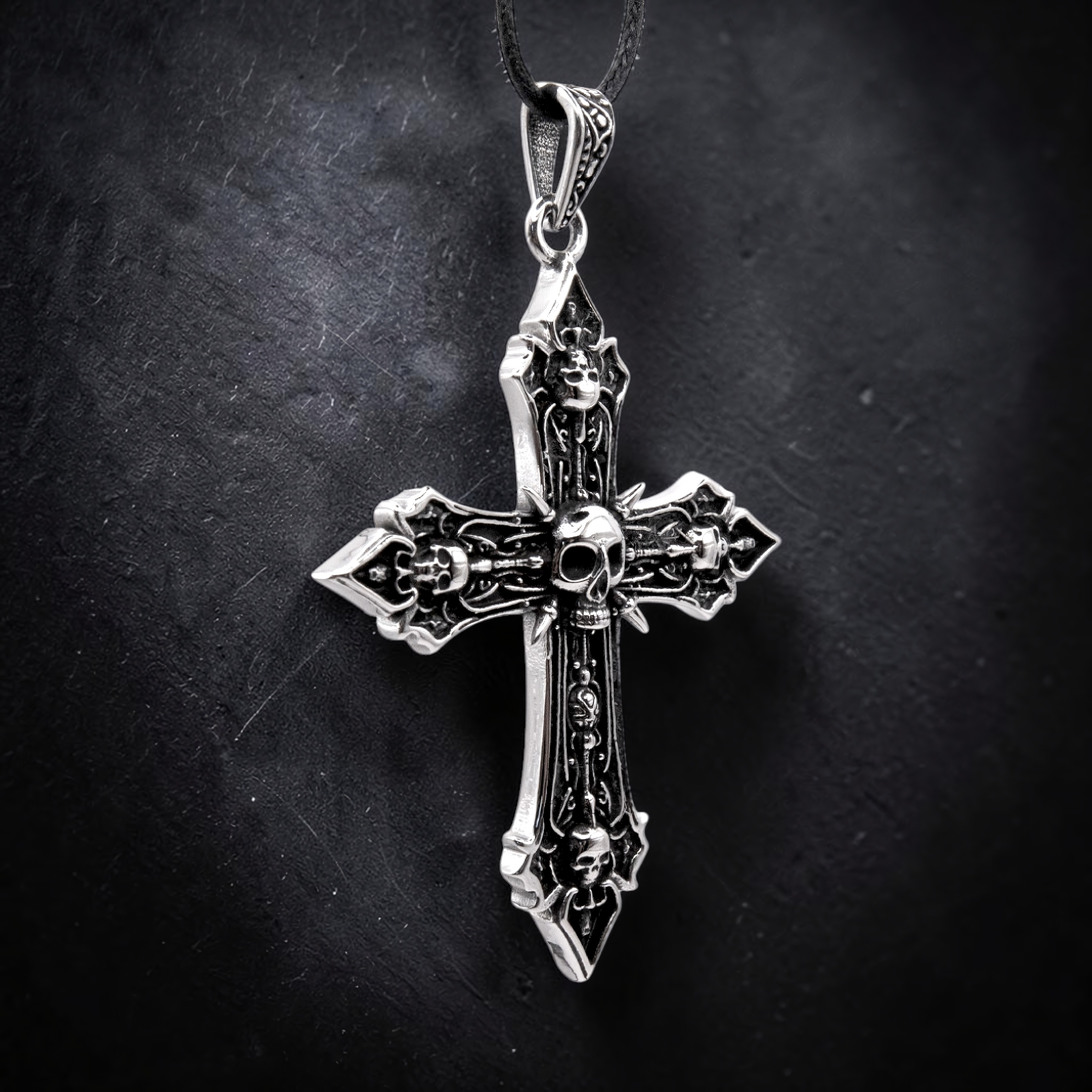 Anhänger Gothic-Kreuz Edelstahl – weitere Ansicht