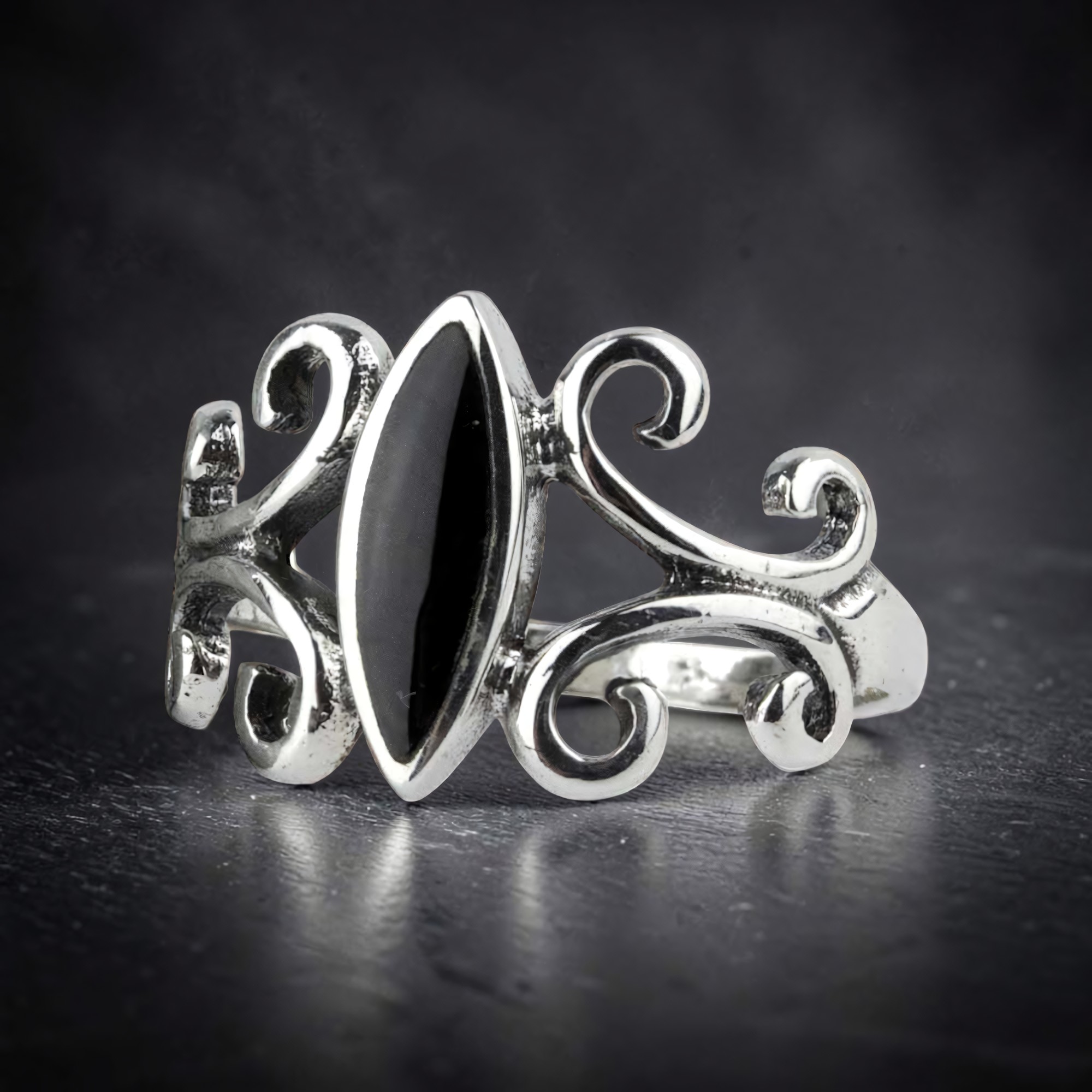 Ring Art Nouveau Black Ornament Silber 925 mit schwarzem Stein aus Onyx