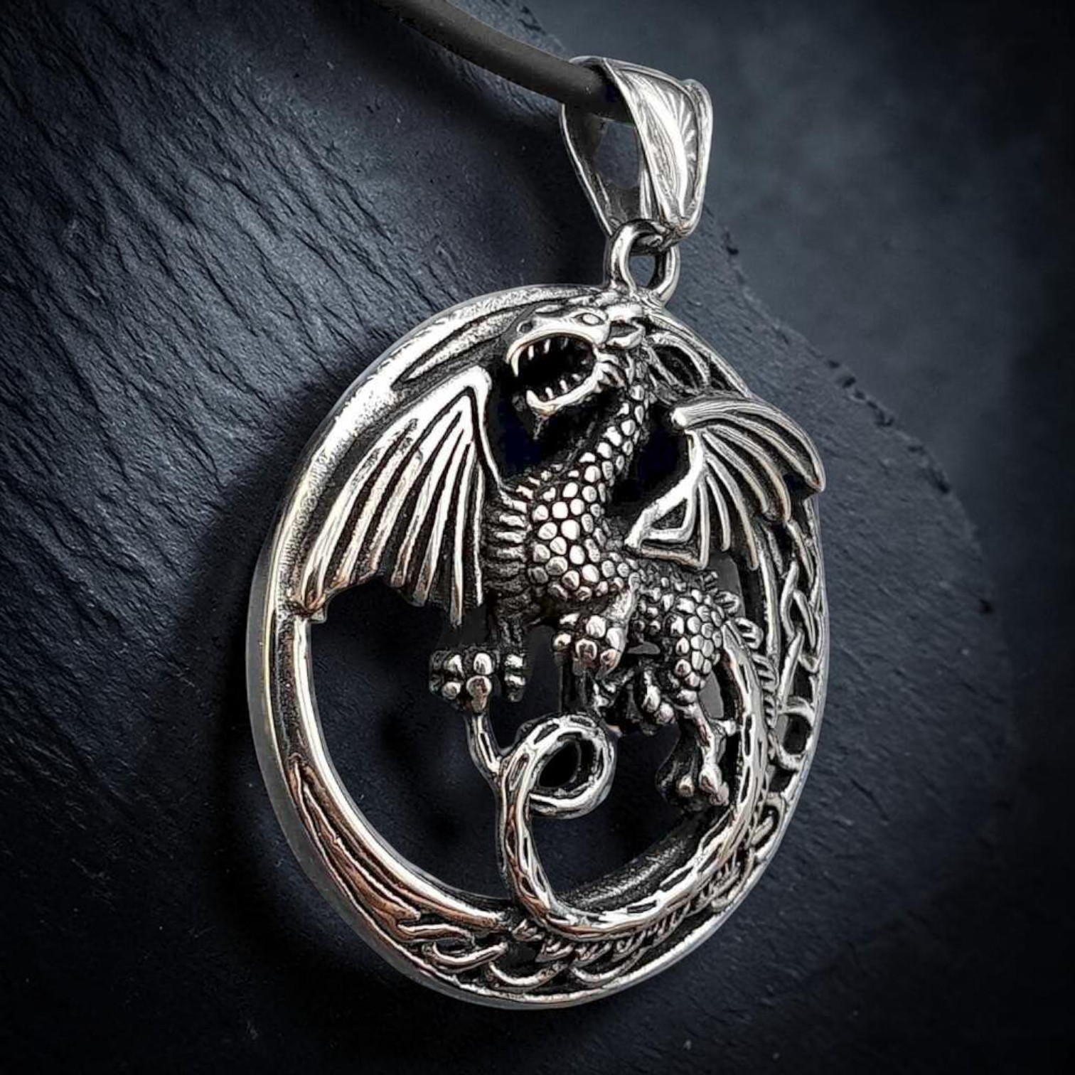 Anhänger Drachen mit keltischen Knoten Drachen-Amulett aus Edelstahl