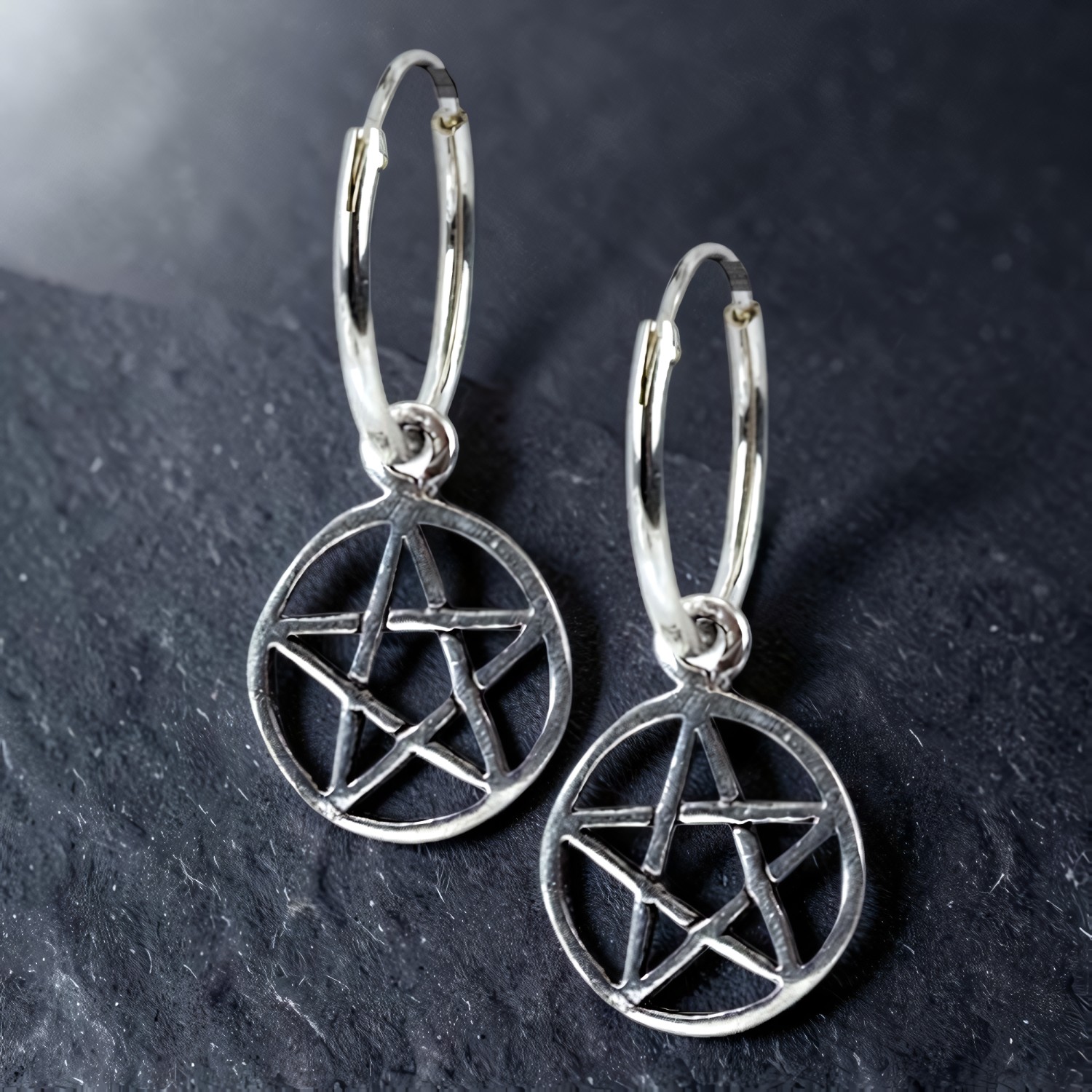 Silbercreolen mit hängendem Pentagramm im Kreis, Paar