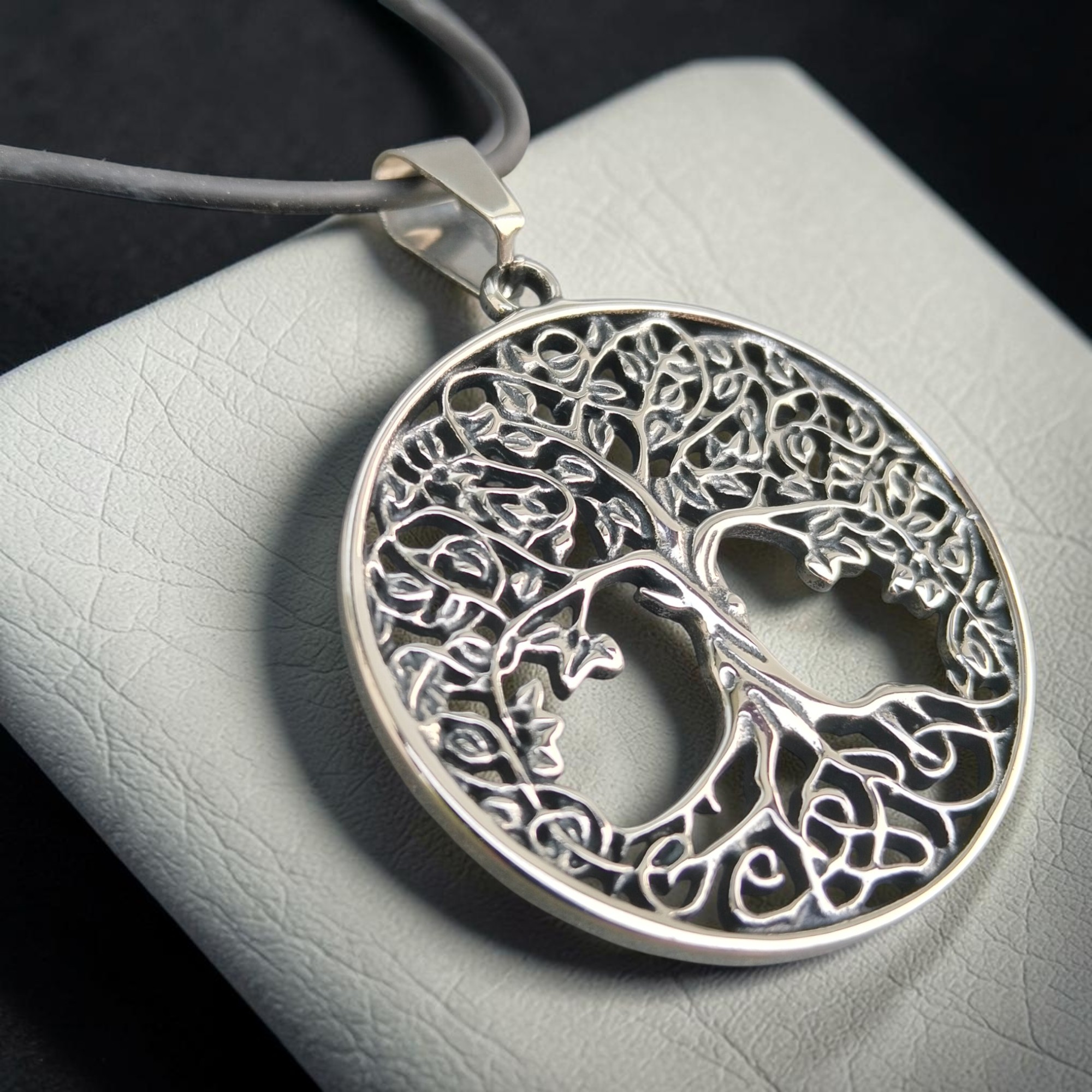 etNox Anhänger Baum des Lebens mit Lederband