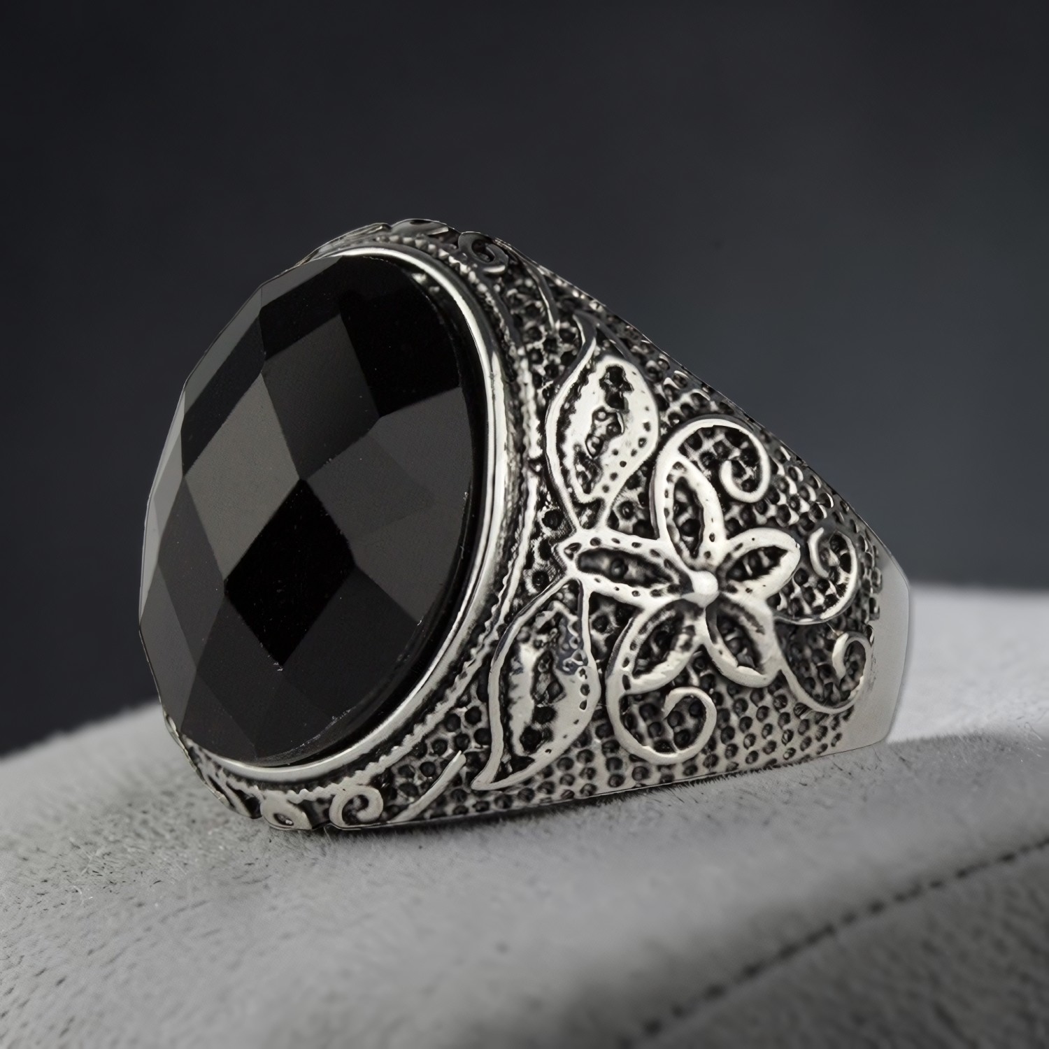 Ring Schwarze Blume aus Edelstahl – Toms-Silver Schmuck