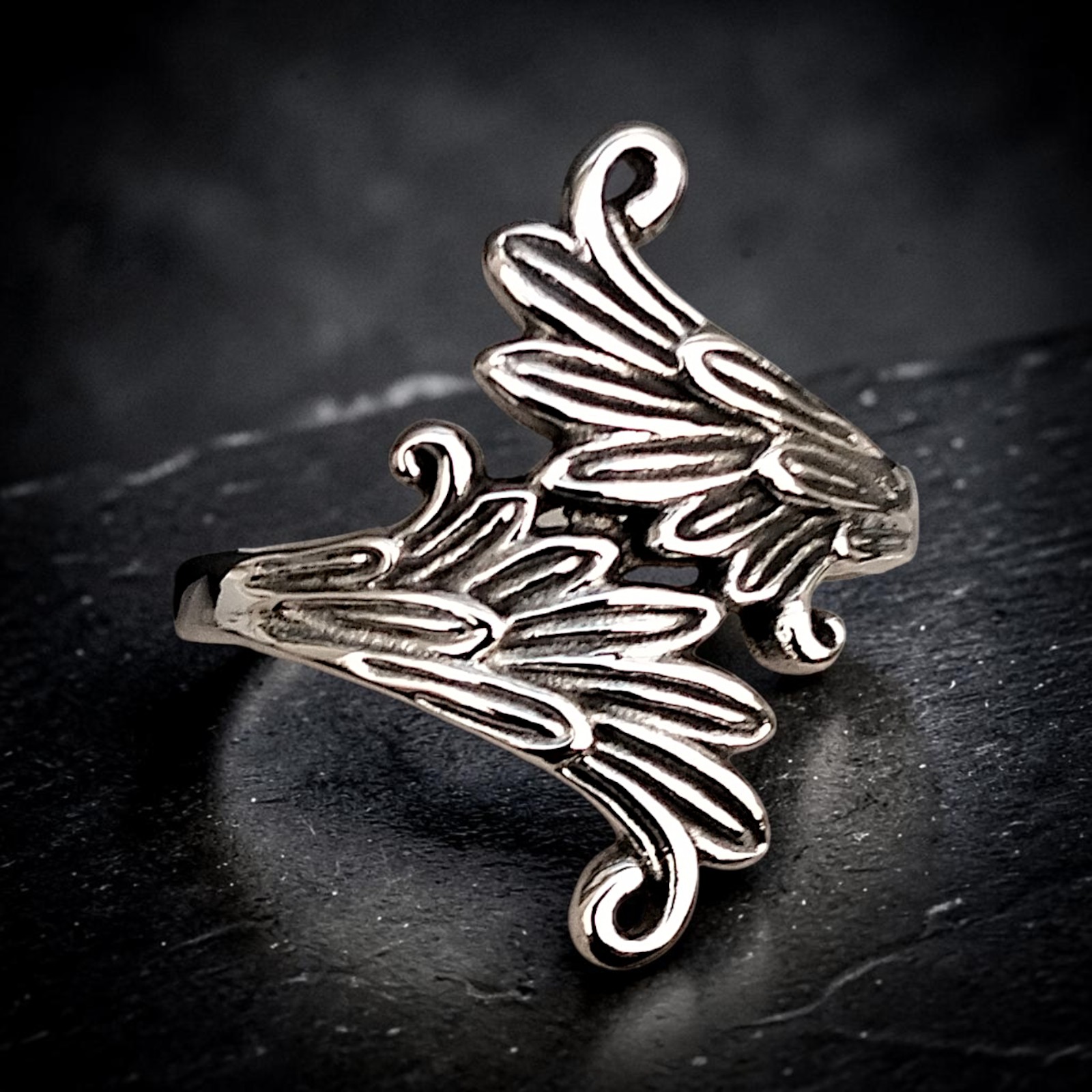Ring Mirrored Wings aus Edelstahl, silberfarben