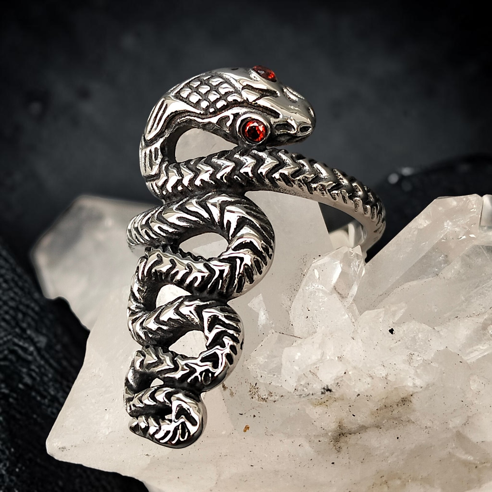 Ring Große Schlange aus Edelstahl, silberfarben mit Zirkonia, 31 mm breit