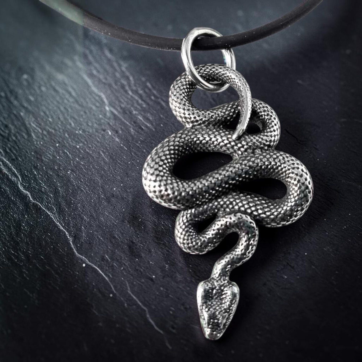 Schlange Anhänger Viper aus Edelstahl