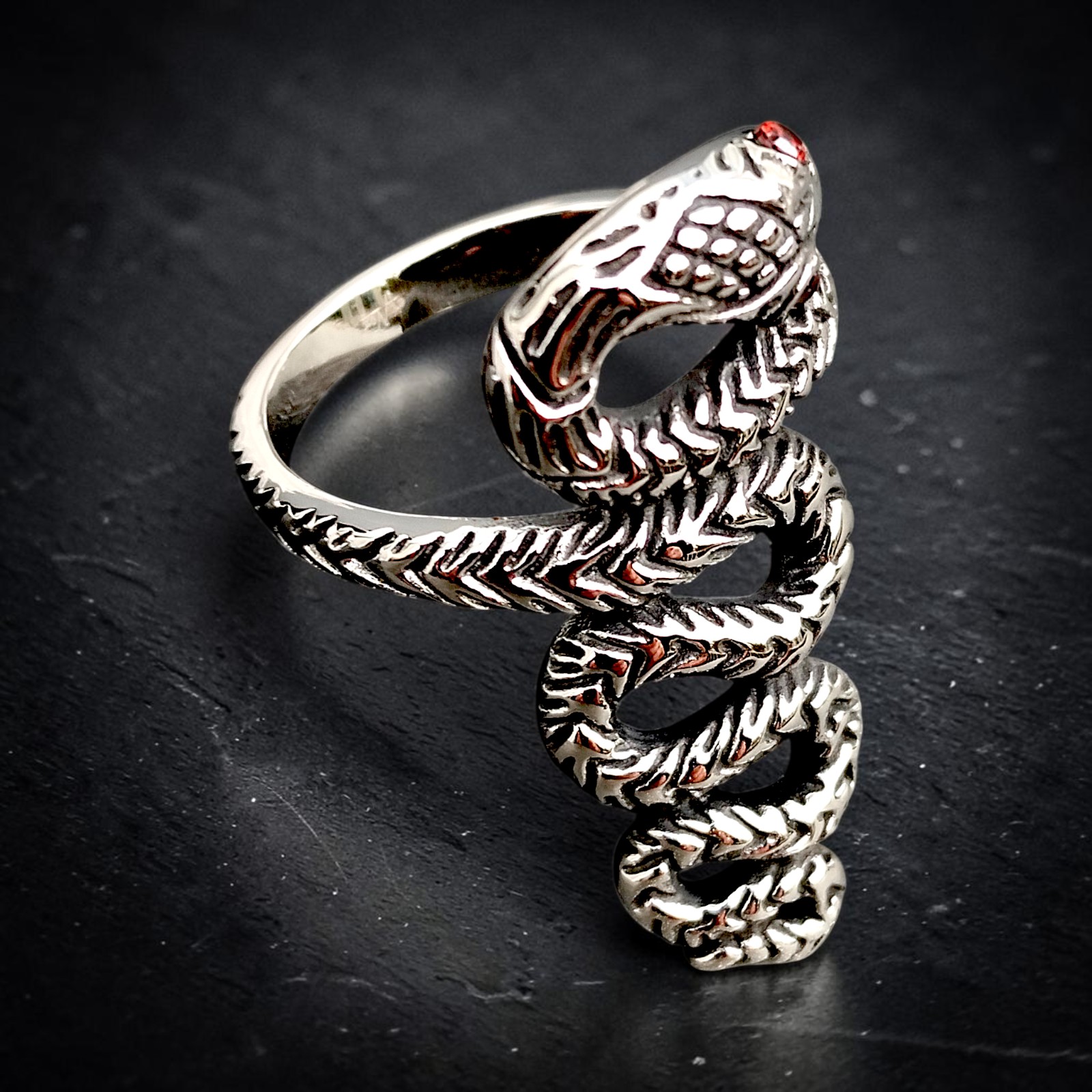 Ring Große Schlange aus Edelstahl, silberfarben mit Zirkonia, 31 mm breit