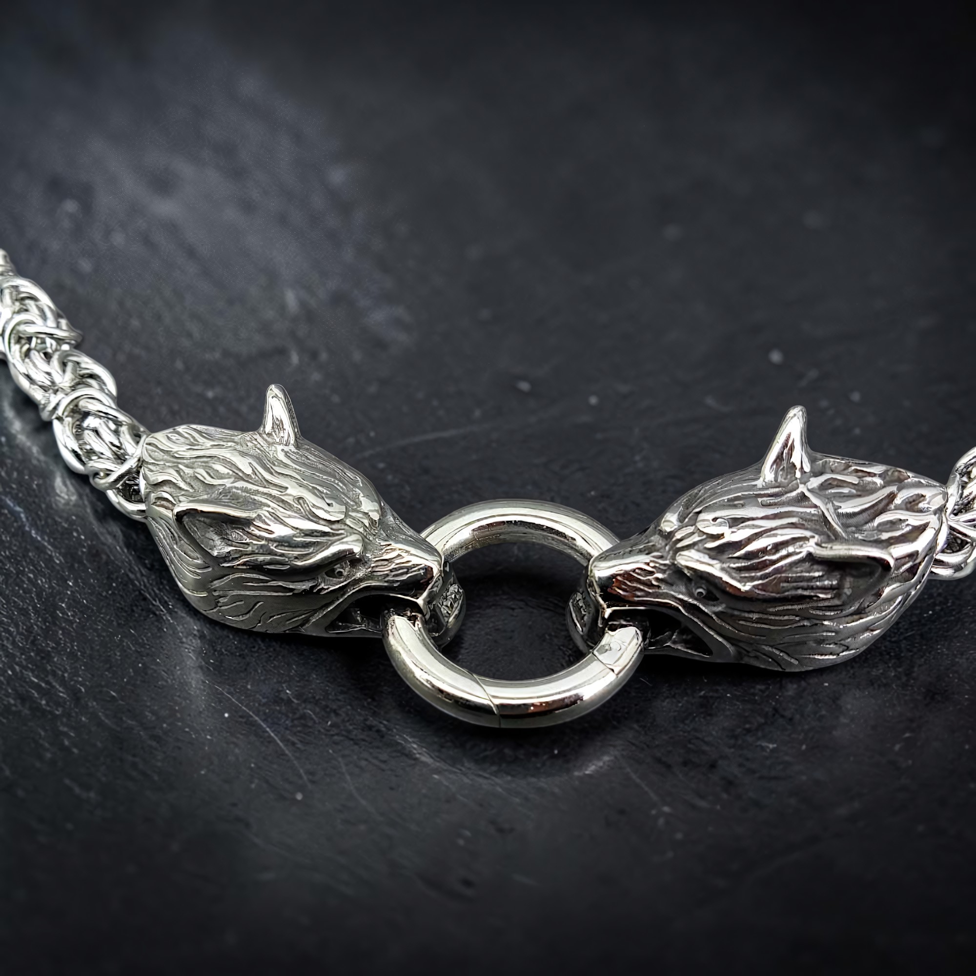 Halskette Wolf mit zwei Wolfsköpfen silber - Edelstahl