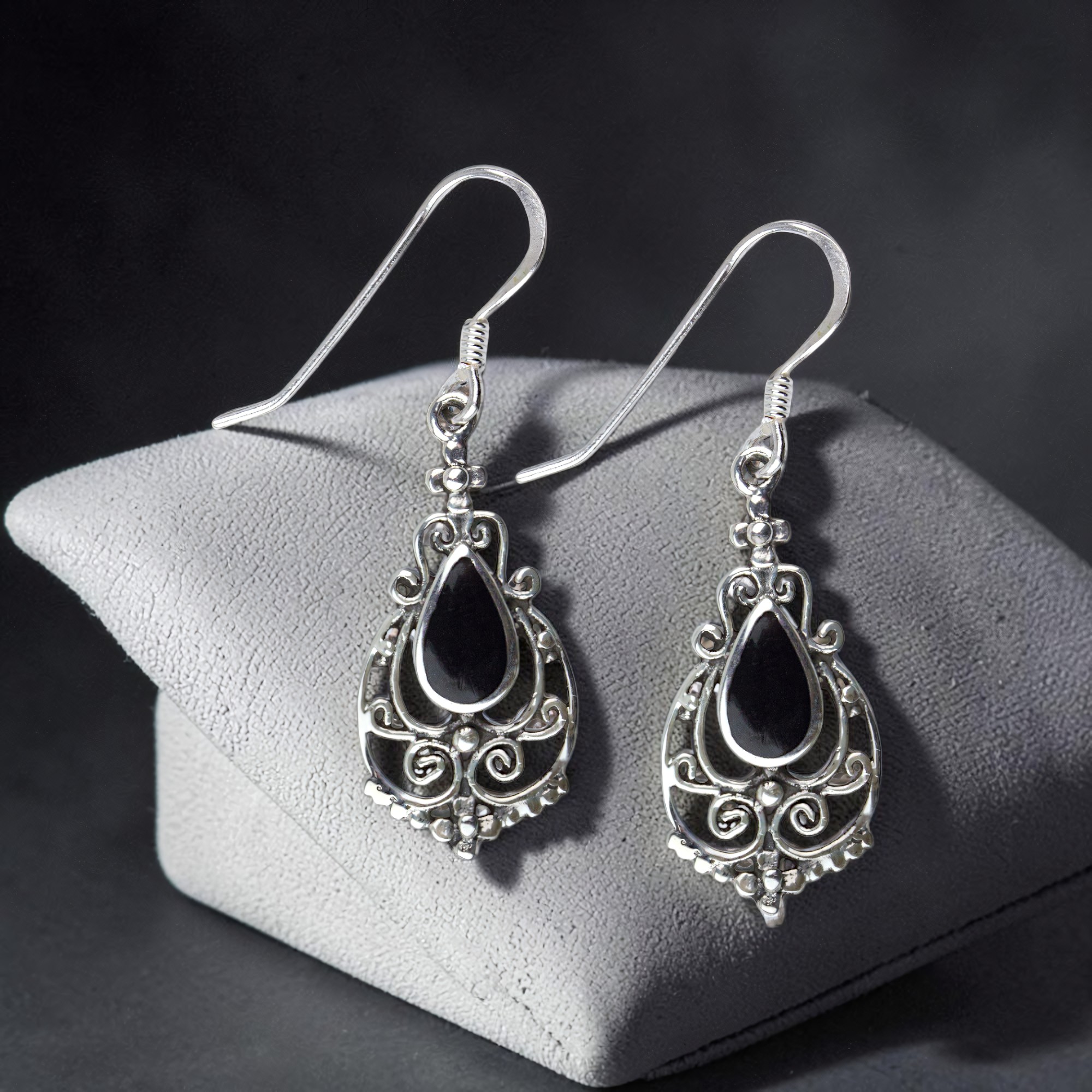 Gothic Ohrhänger Ornament aus 925 Sterling Silber mit schwarzen Steinen aus Onyx