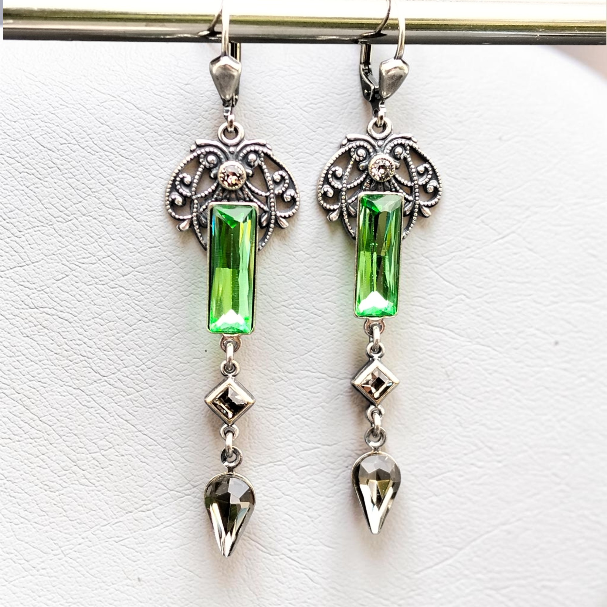 Ohrringe Filigree Spark Erinite & Black Diamond (grün & grau)- Kristallglas, versilbert