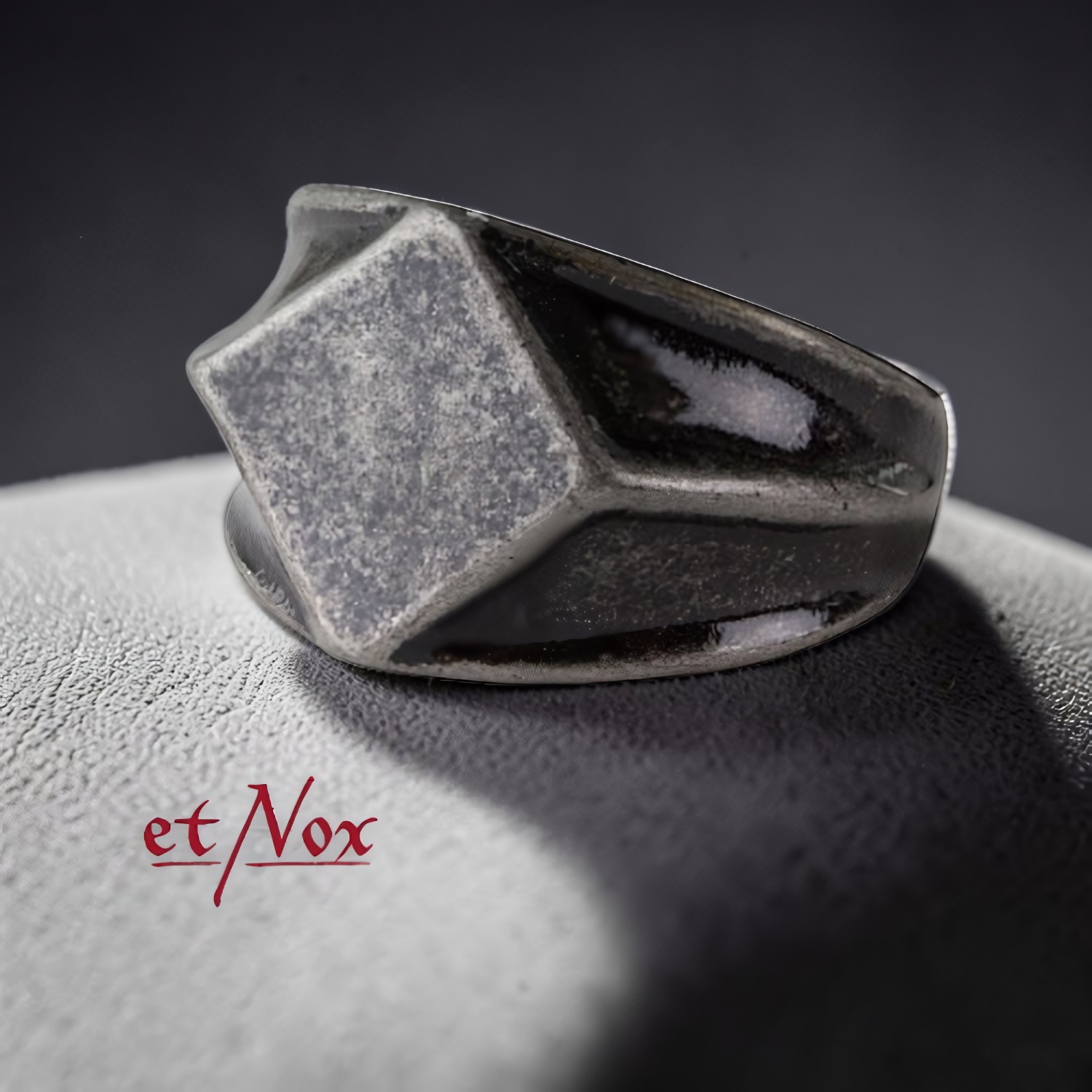 Ring Quadrat aus Edelstahl – Toms-Silver Schmuck