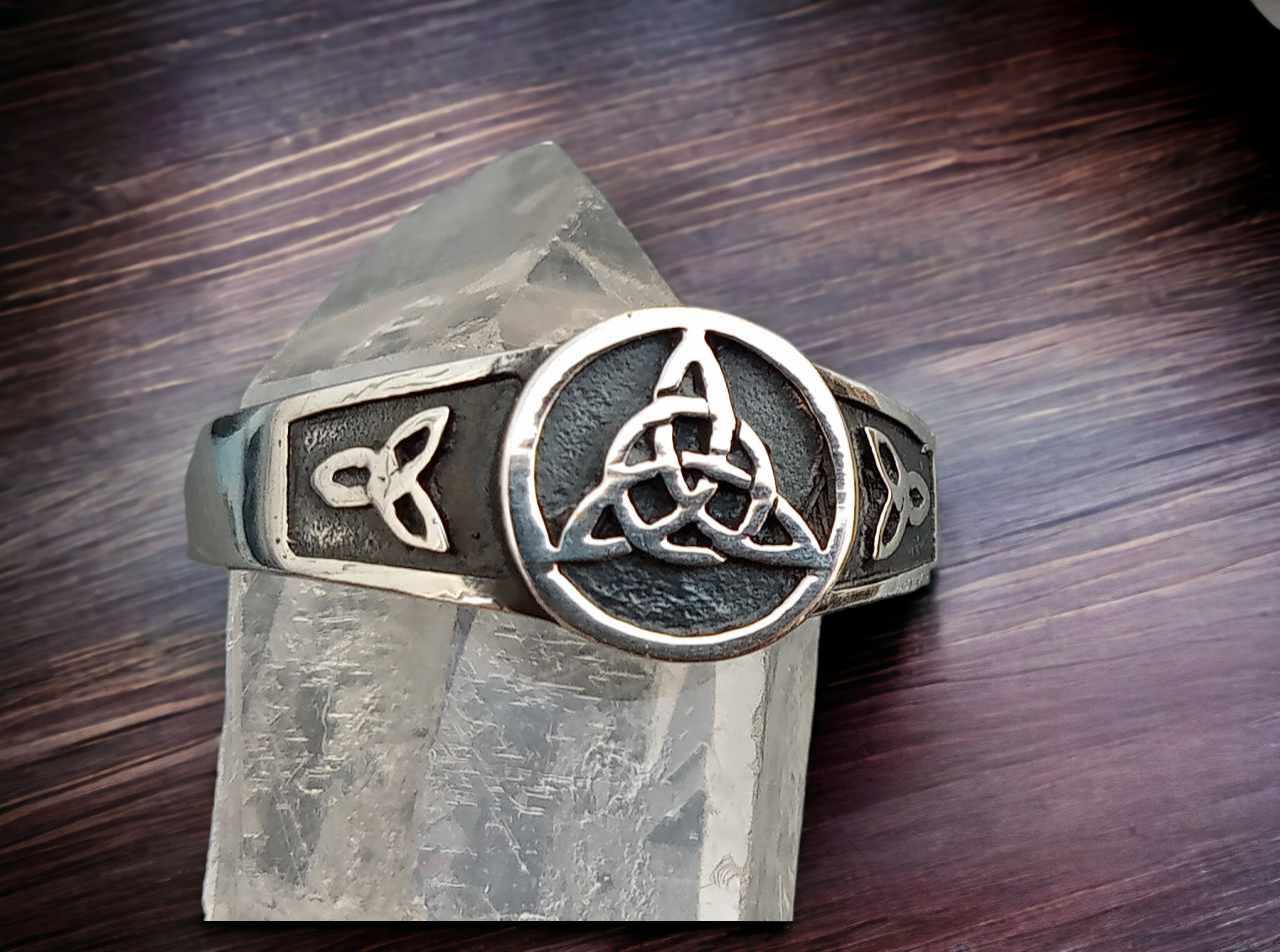 Silvershake White Gold Plated 925 Sterling Silver Celtic Triquetra Trinity Knot Ring - View #9