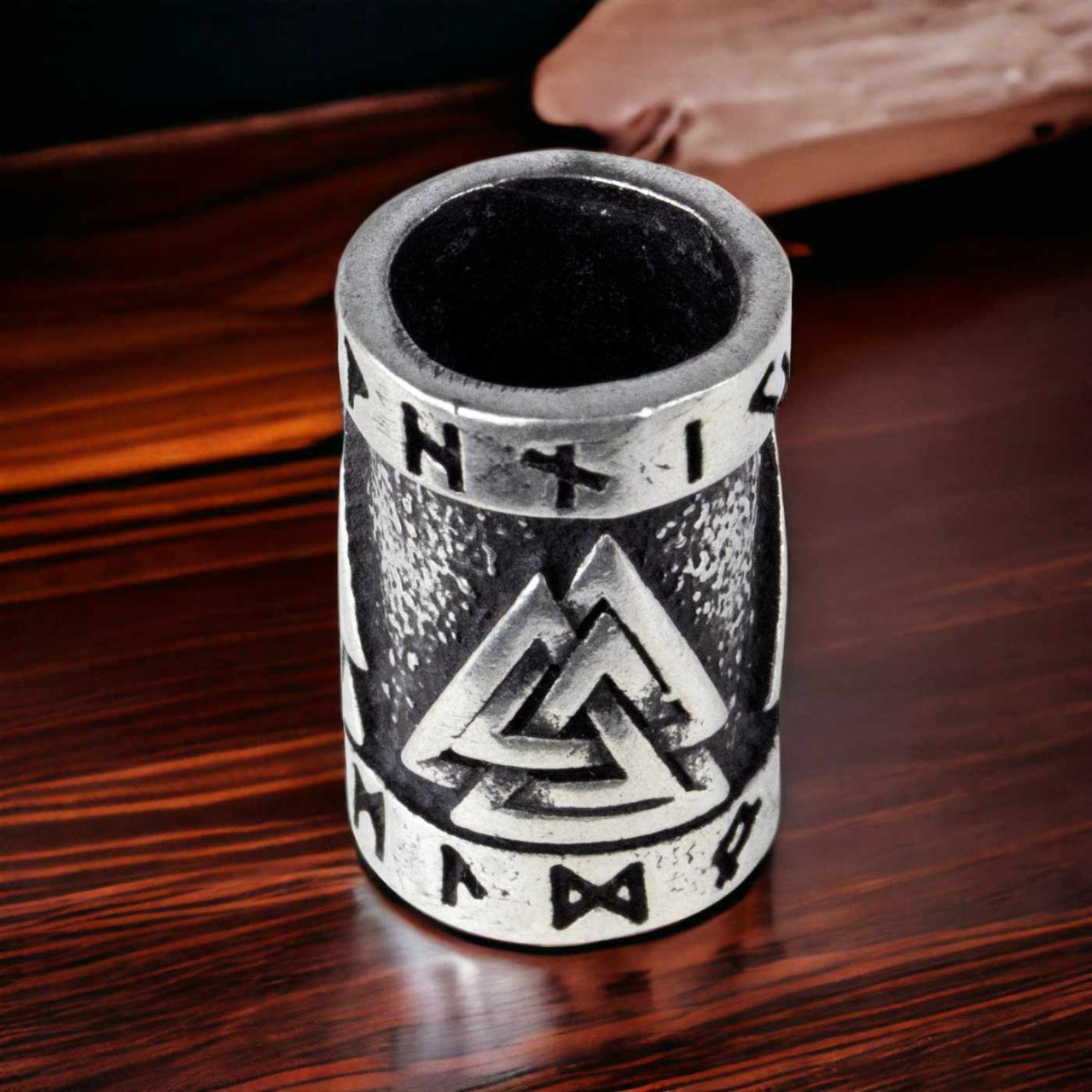 Tasse Grau Mit Wikinger-Motiv – Valknut, Runen, 0,3 L, Keramik, Spülmaschinenfest