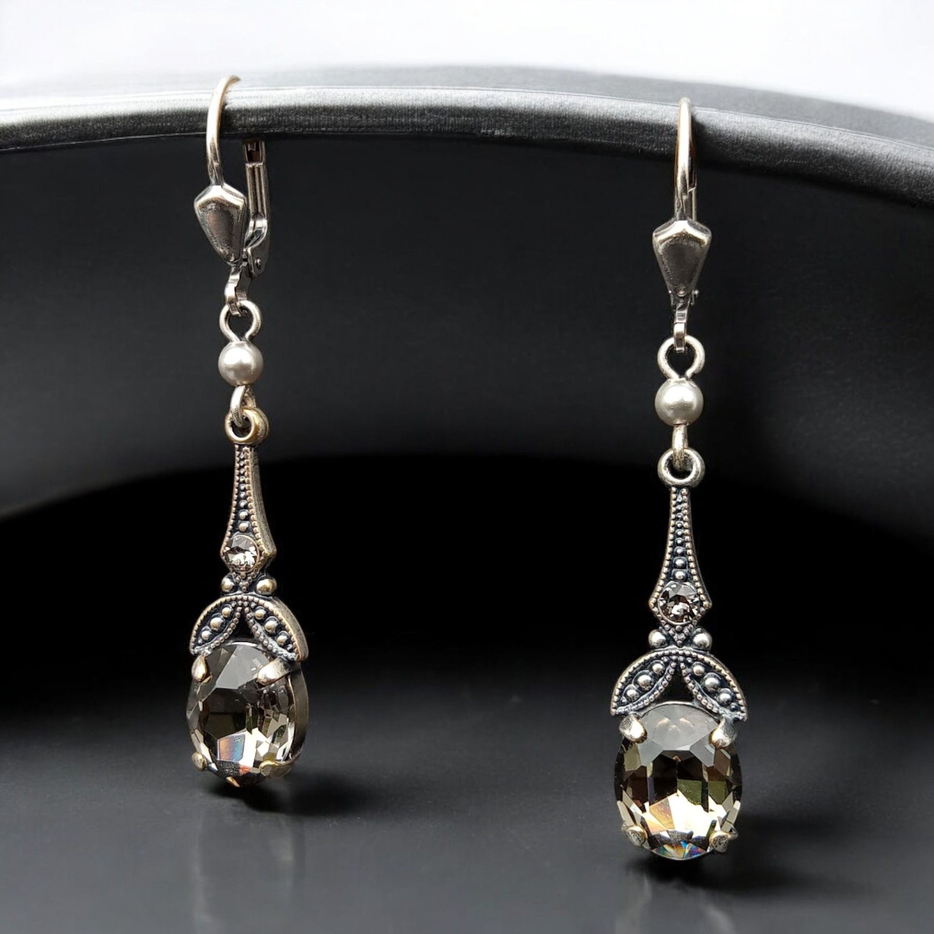 EVER FAITH Damen Ohrringe – Strass Tropfen Ohrhänger, Silberfarben, 6 Cm, Für Hochzeit & Abend