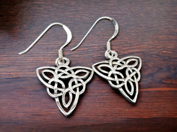 Unendlichkeits-Ohrringe Mit Keltischem Knoten & Smaragd-Geburtsstein – 925 Sterling Silber Für Damen